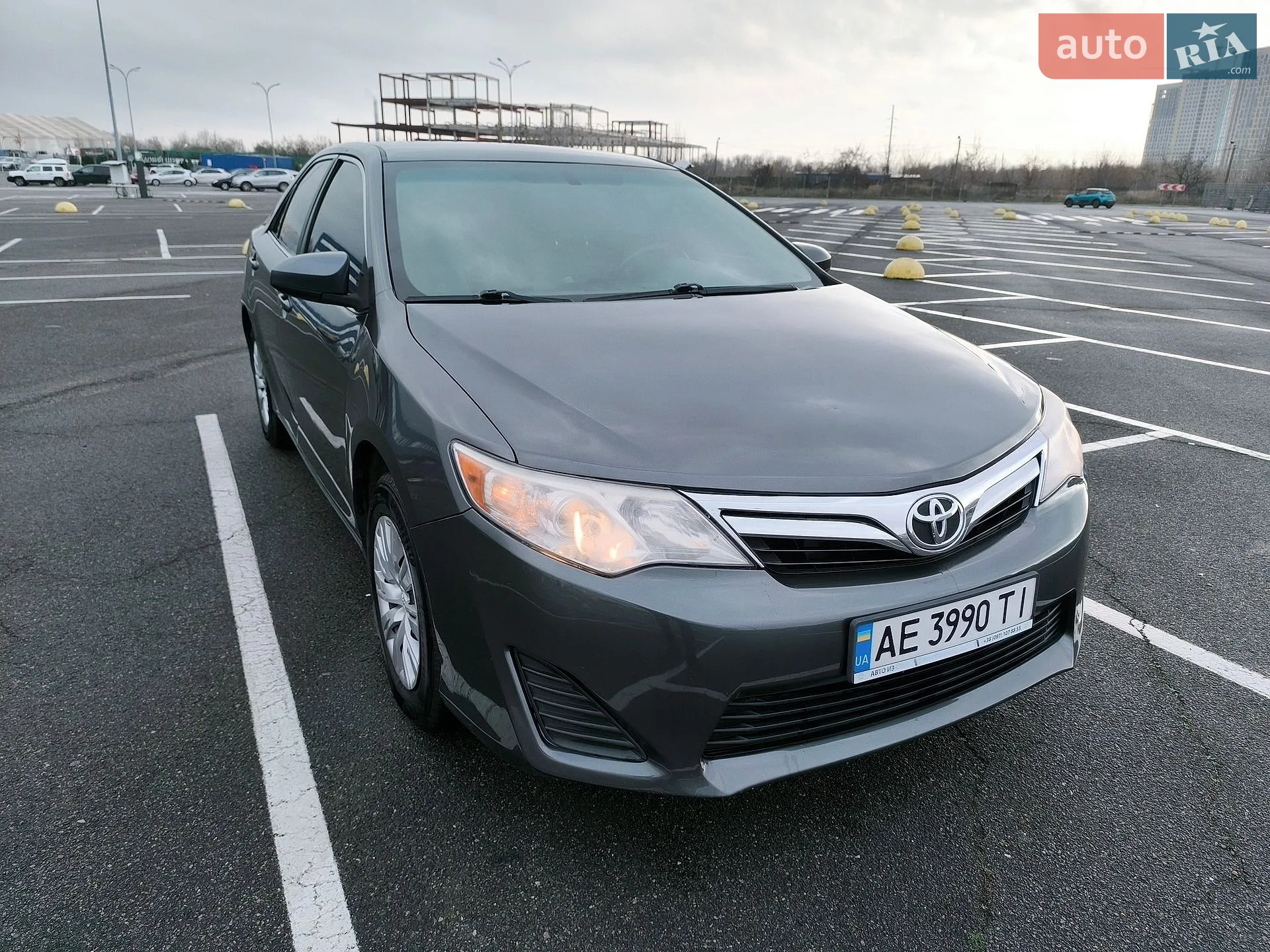 2012 Toyota Camry - фото 1
