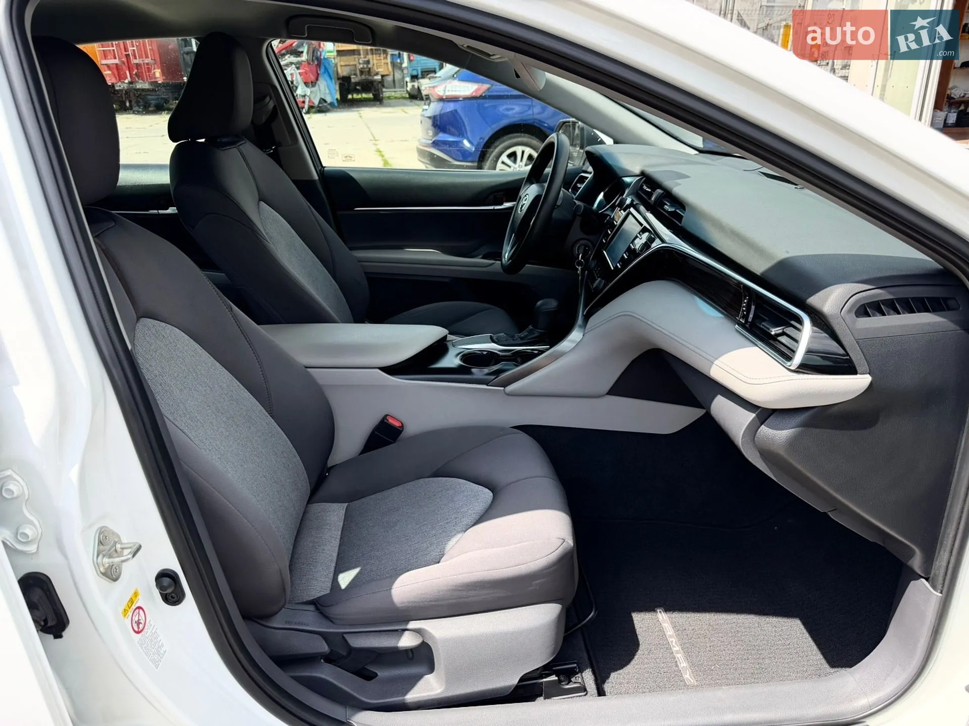 2018 Toyota Camry - мініатюра 24