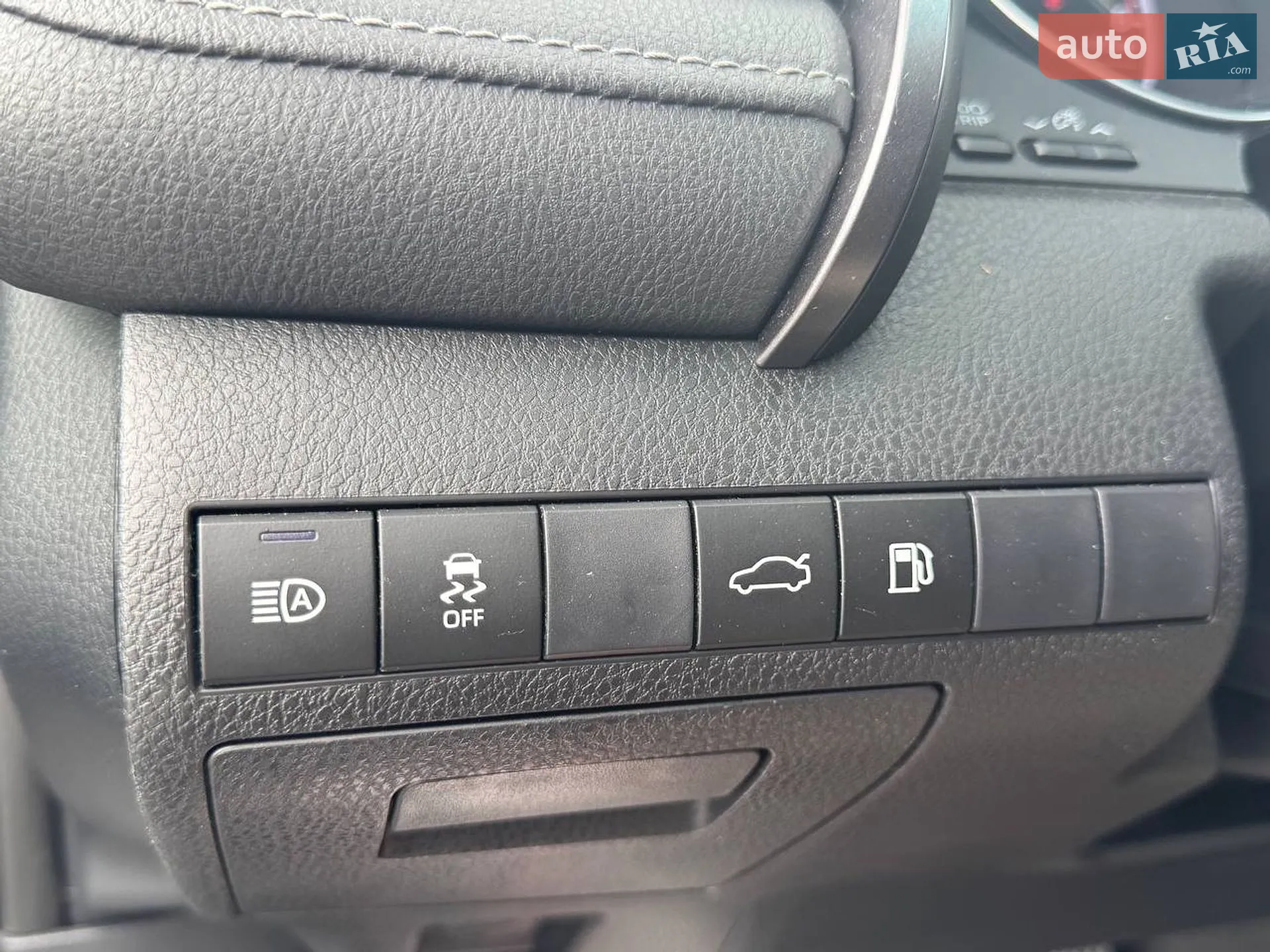 2017 Toyota Camry - мініатюра 23