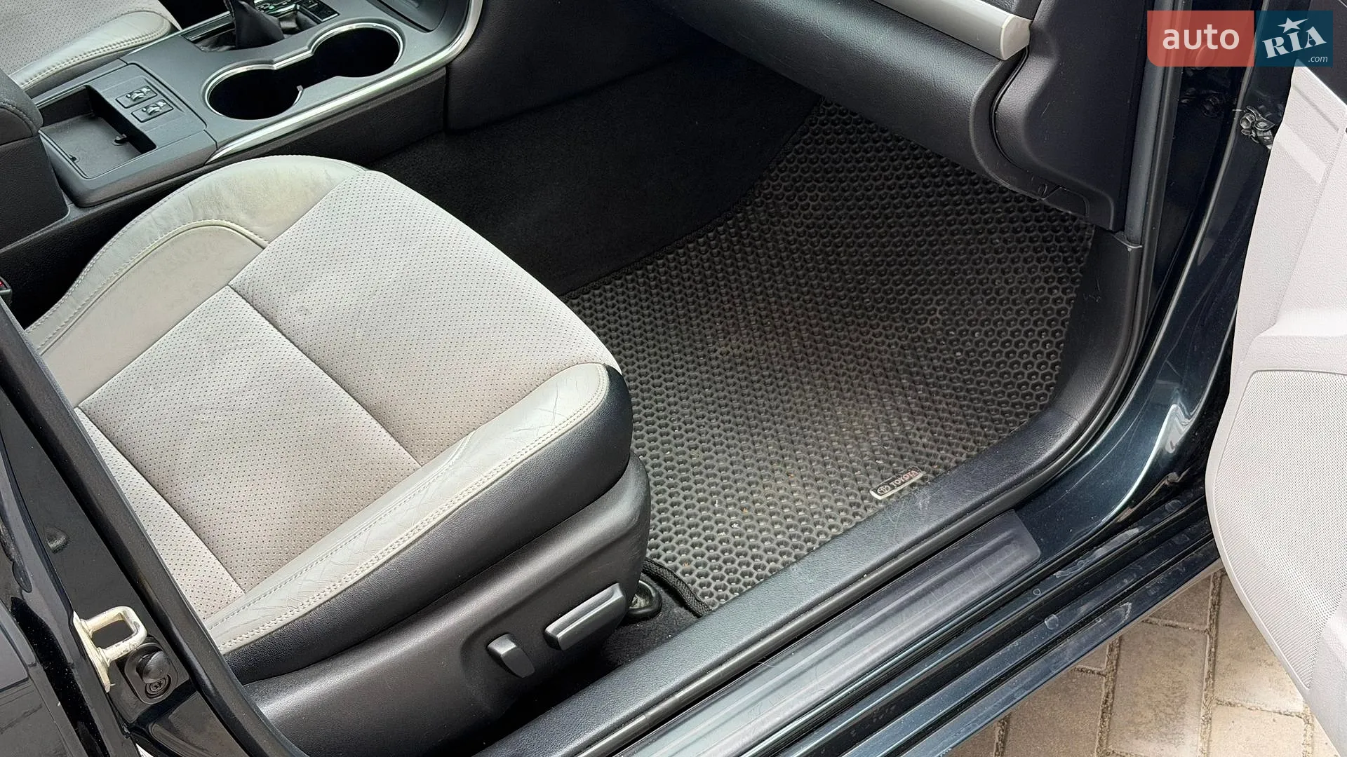 2014 Toyota Camry - мініатюра 39