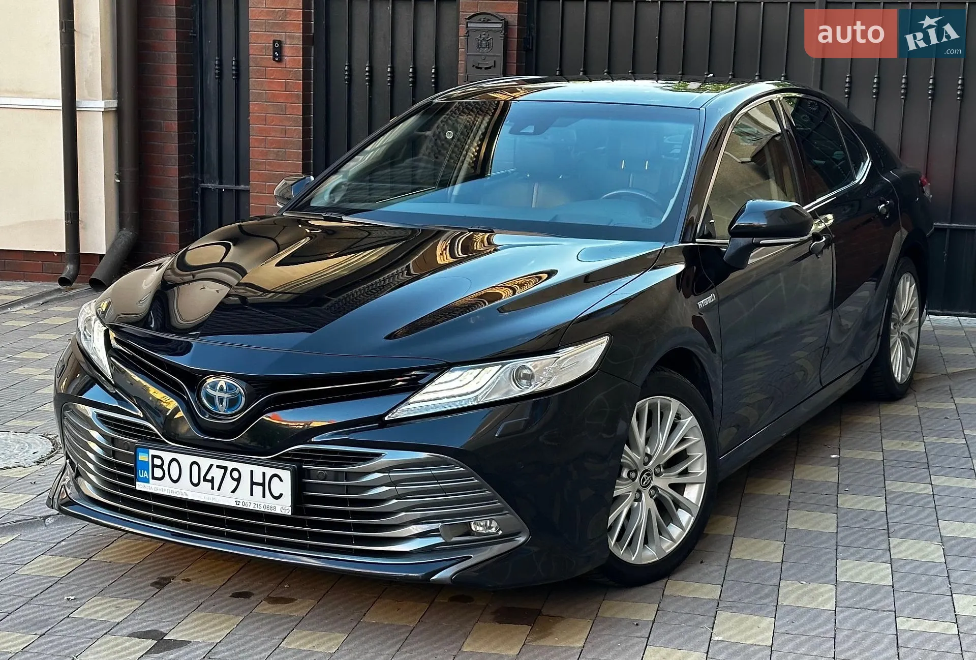 2019 Toyota Camry - мініатюра 2