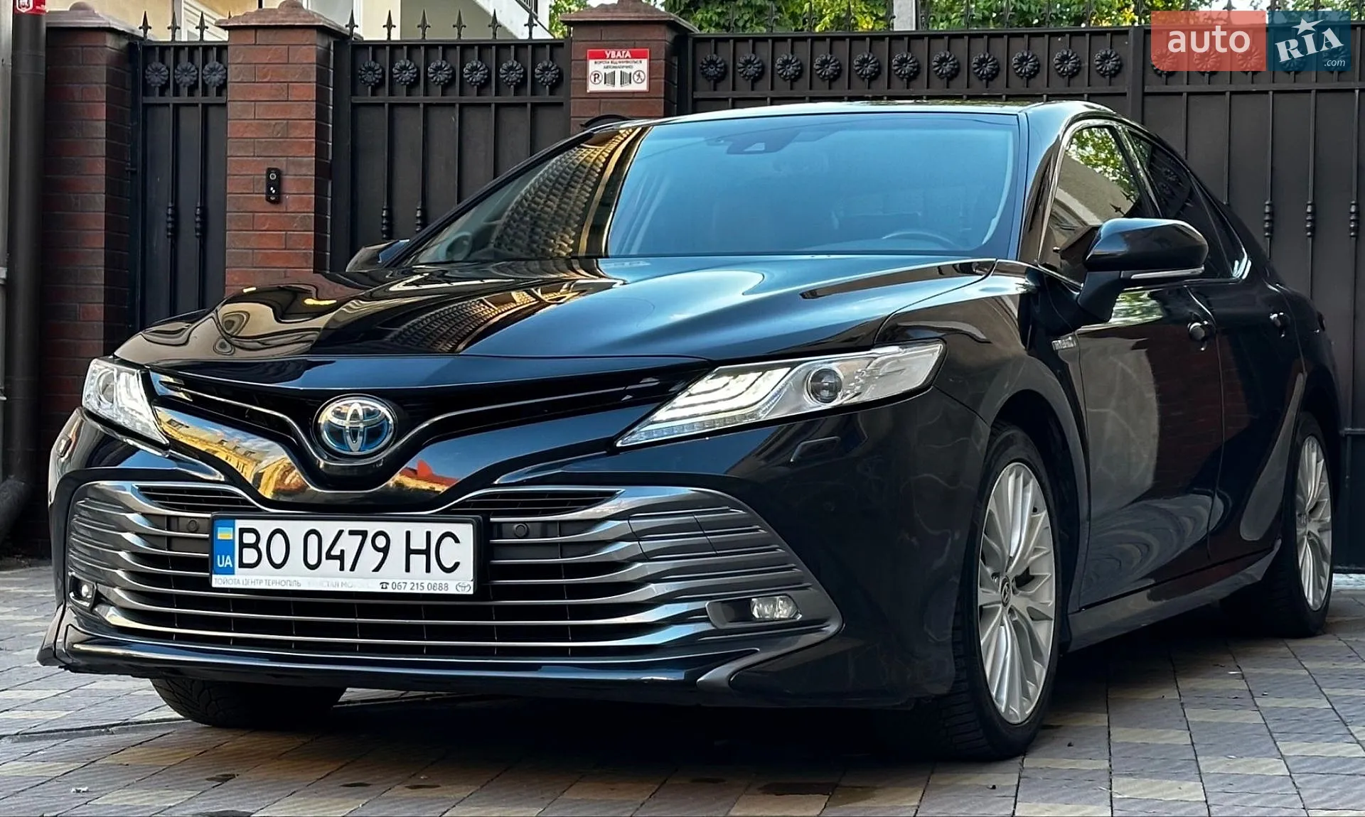 2019 Toyota Camry - мініатюра 3