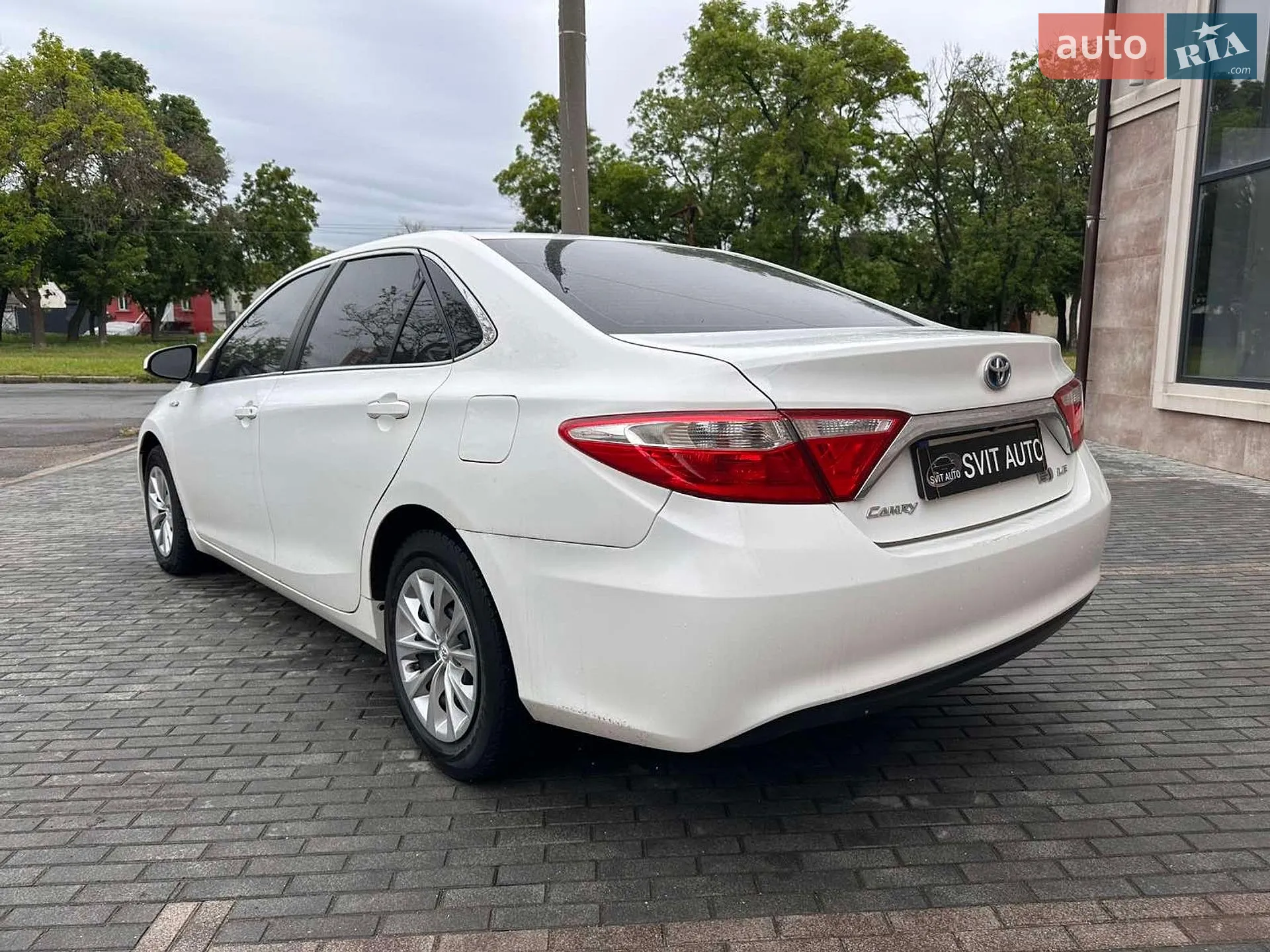 2016 Toyota Camry - мініатюра 11