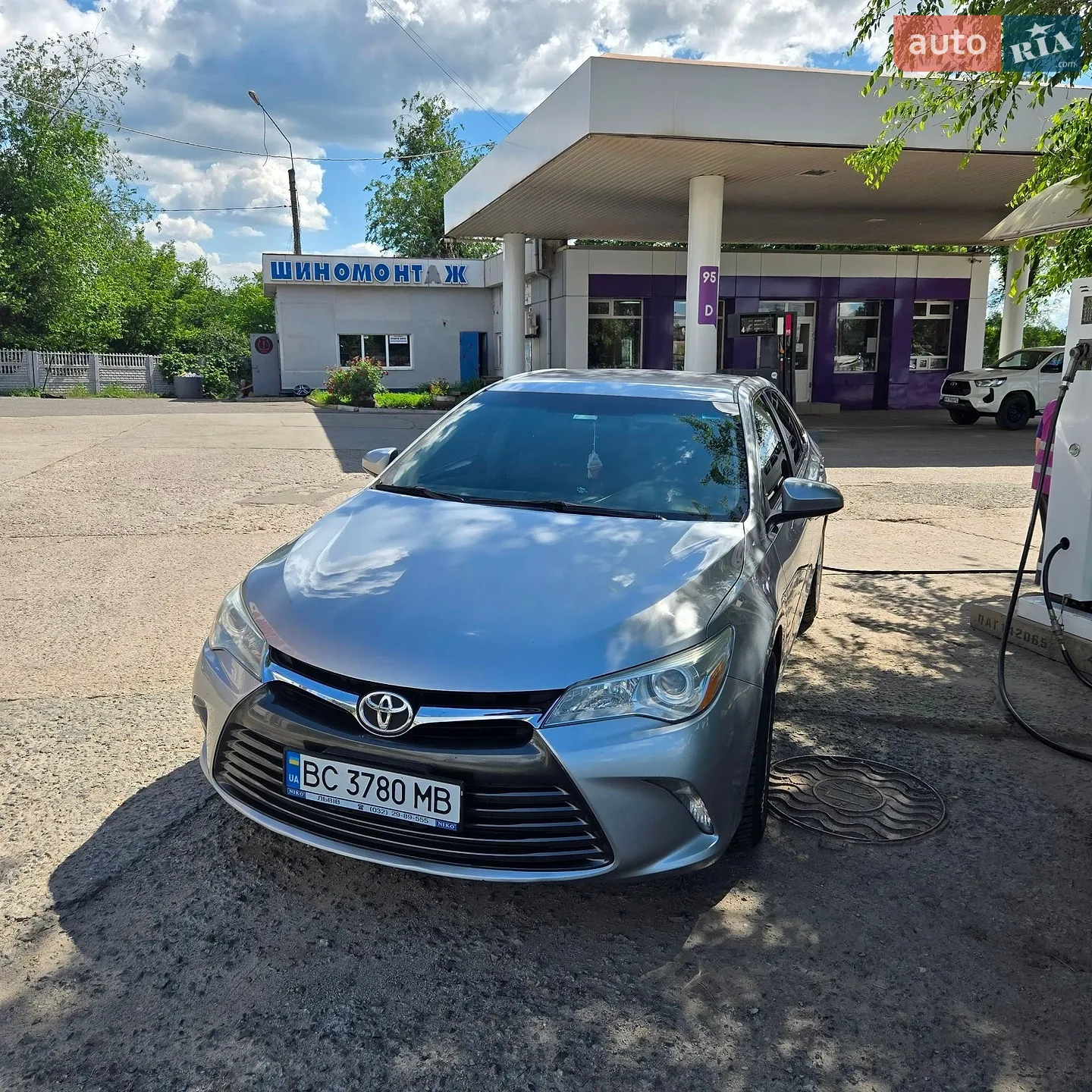 2015 Toyota Camry - фото 1