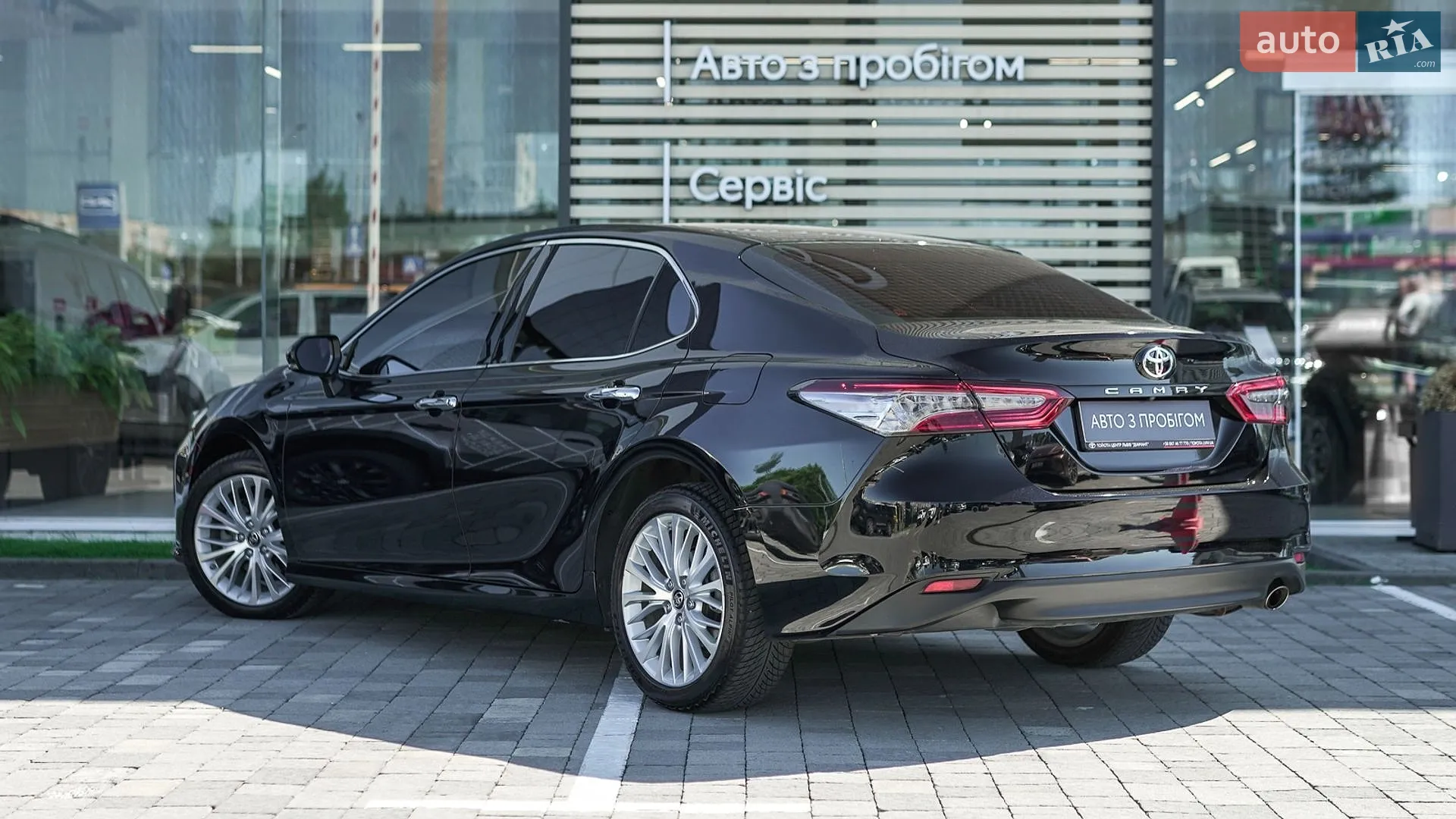 2018 Toyota Camry - мініатюра 2