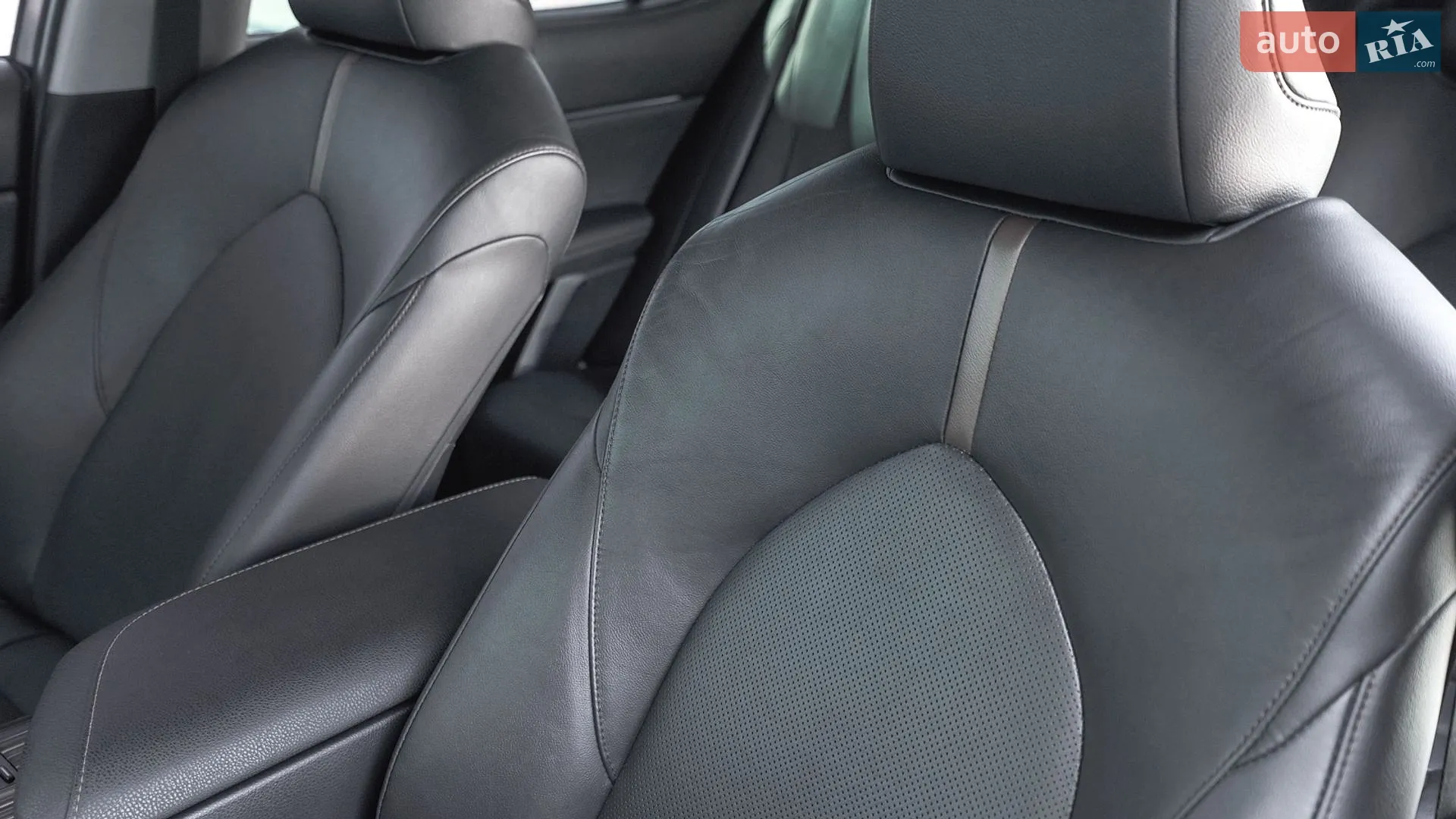 2018 Toyota Camry - мініатюра 14