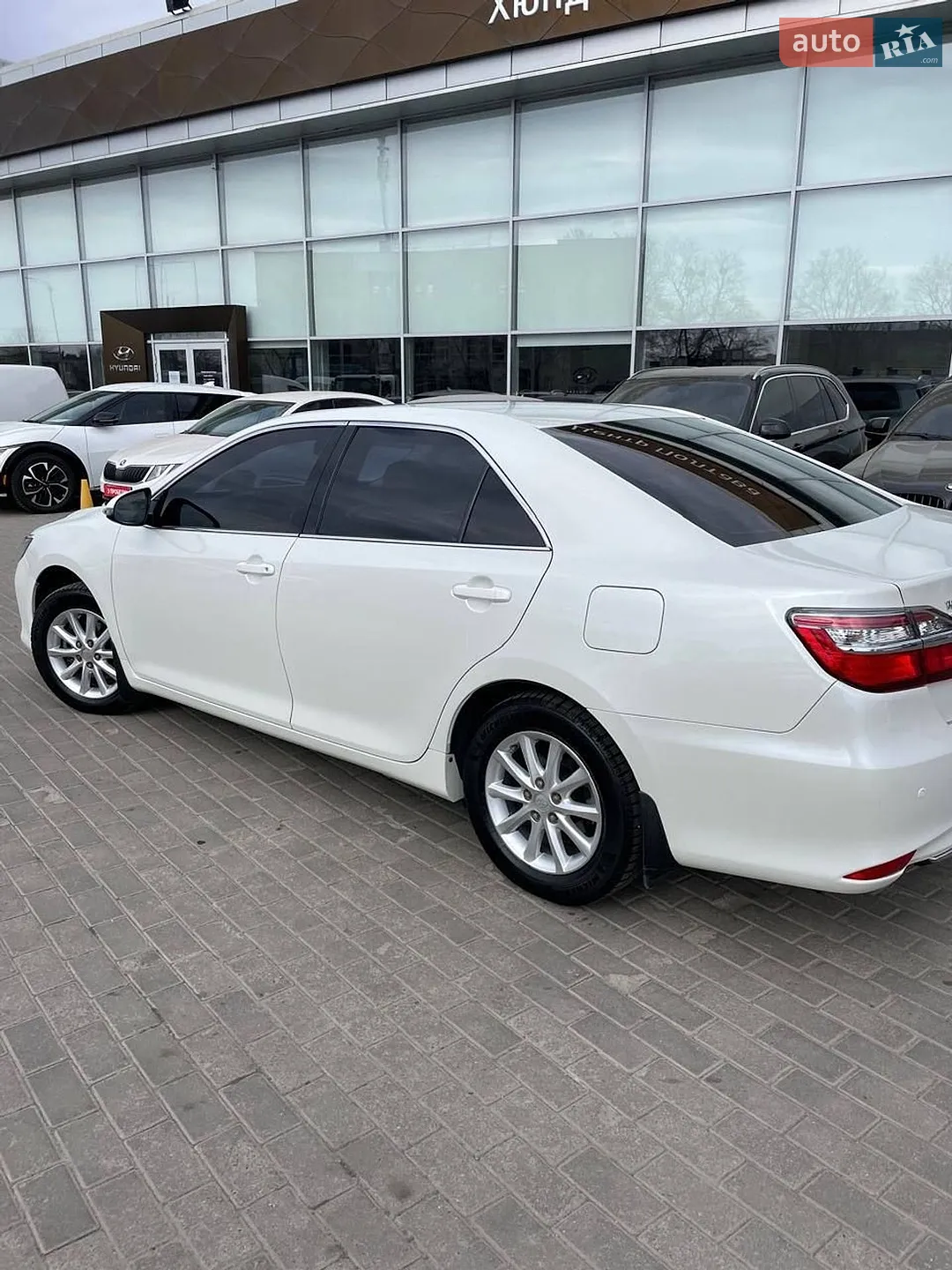 2017 Toyota Camry - мініатюра 2