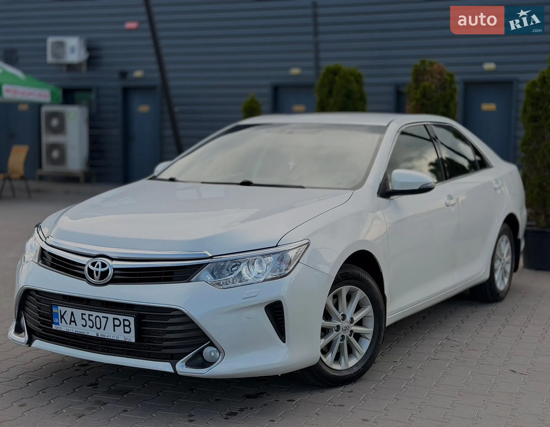 2015 Toyota Camry - мініатюра 2