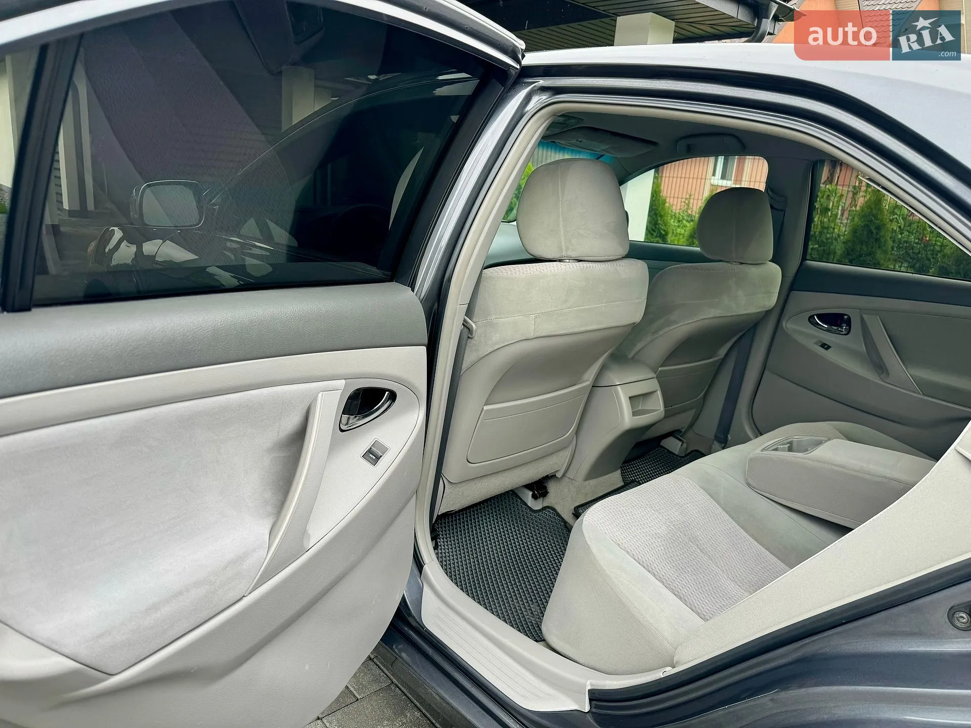 2010 Toyota Camry - мініатюра 21