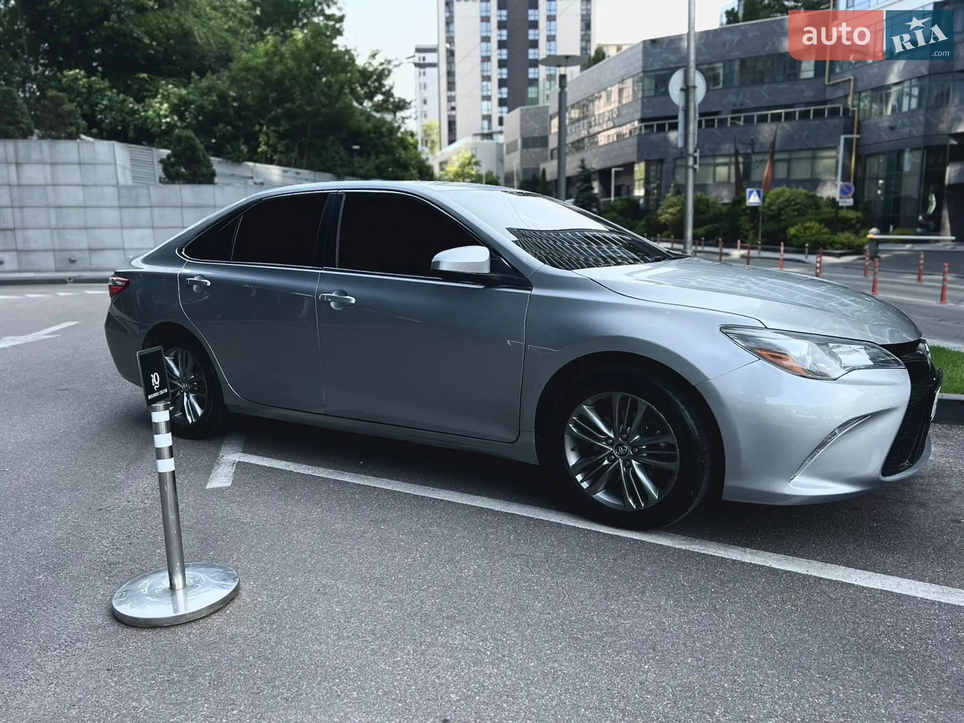 2015 Toyota Camry - мініатюра 4