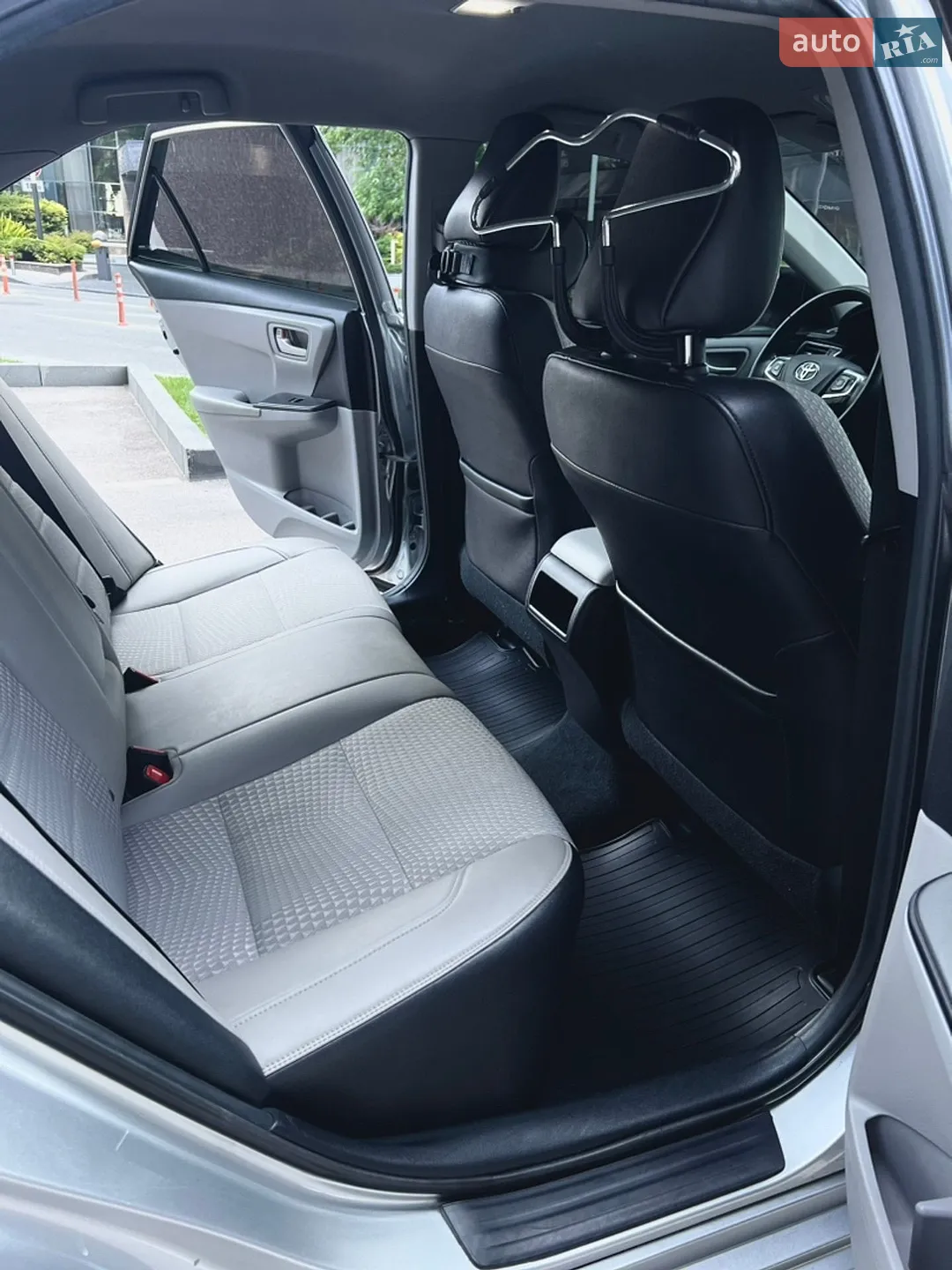 2015 Toyota Camry - мініатюра 26