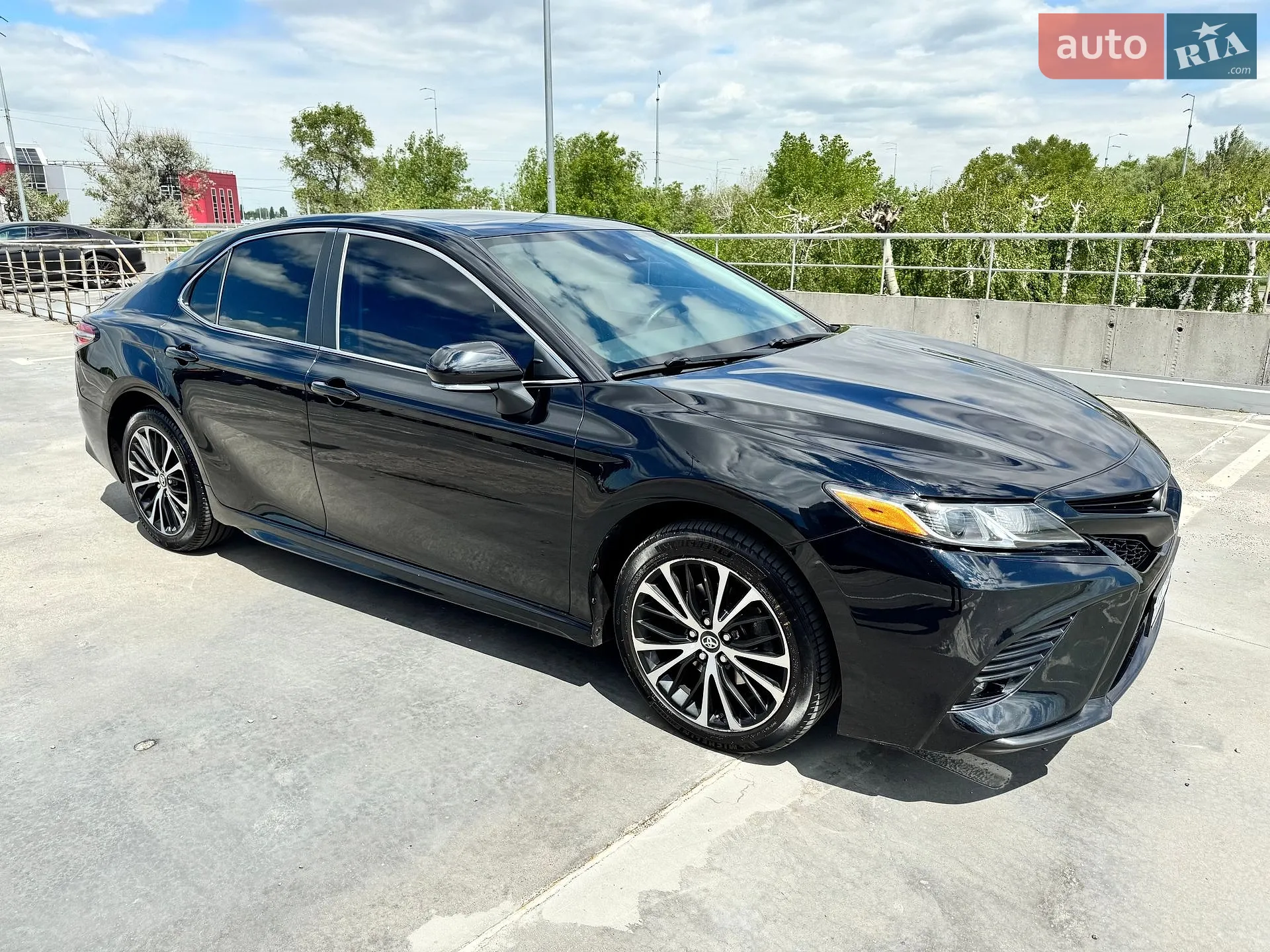 2019 Toyota Camry - мініатюра 3