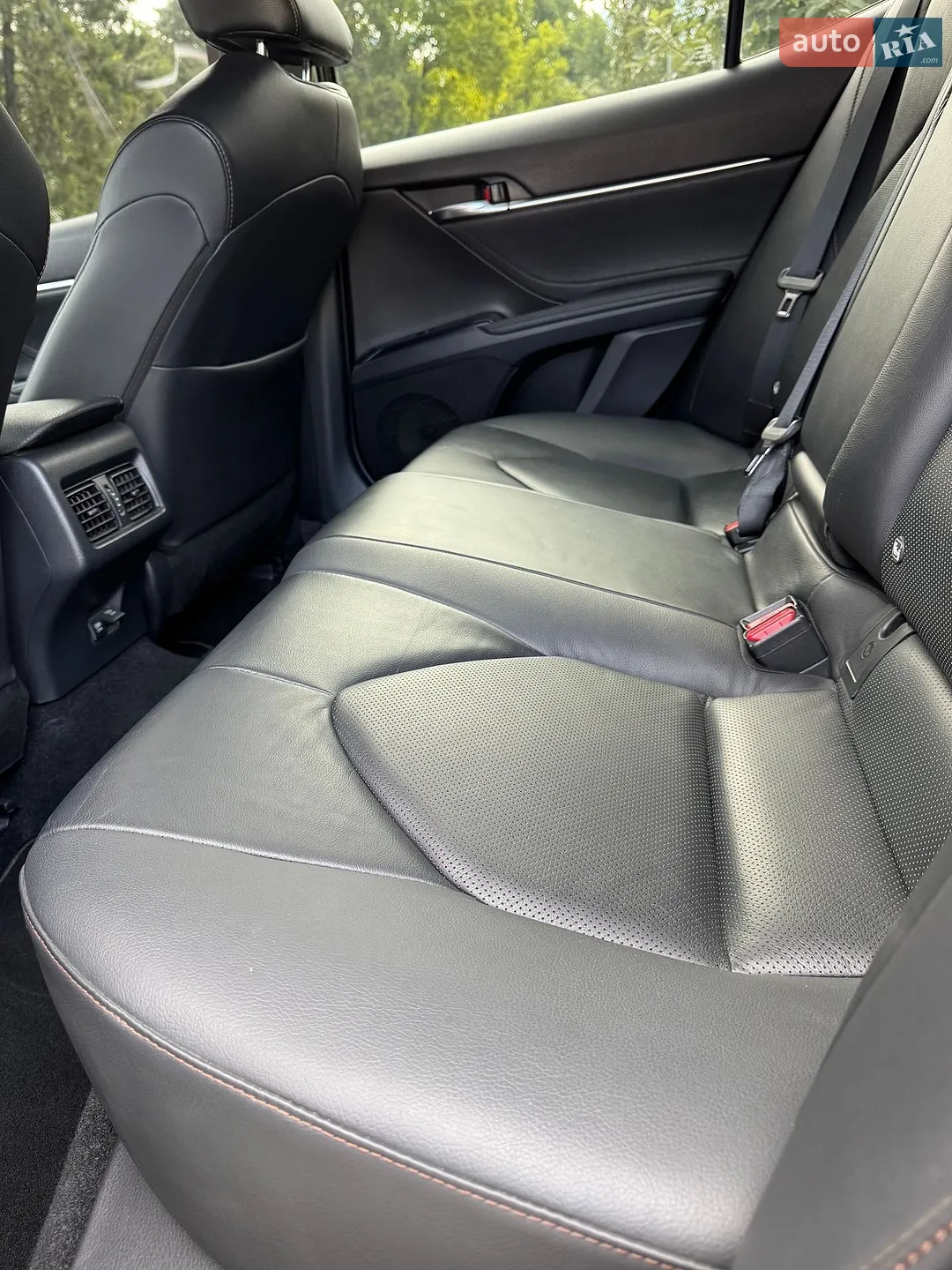 2017 Toyota Camry - мініатюра 16