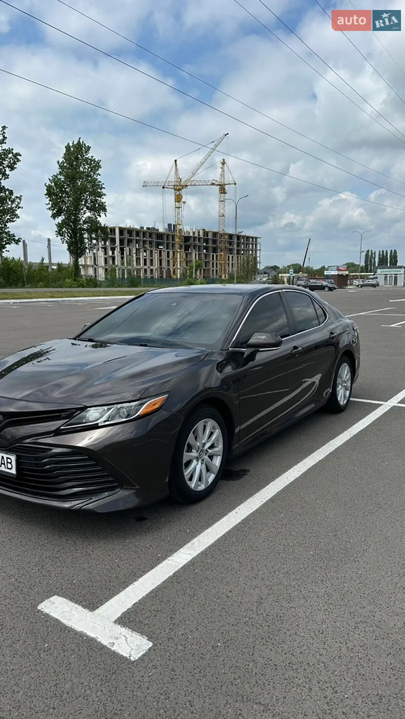 2019 Toyota Camry - мініатюра 2