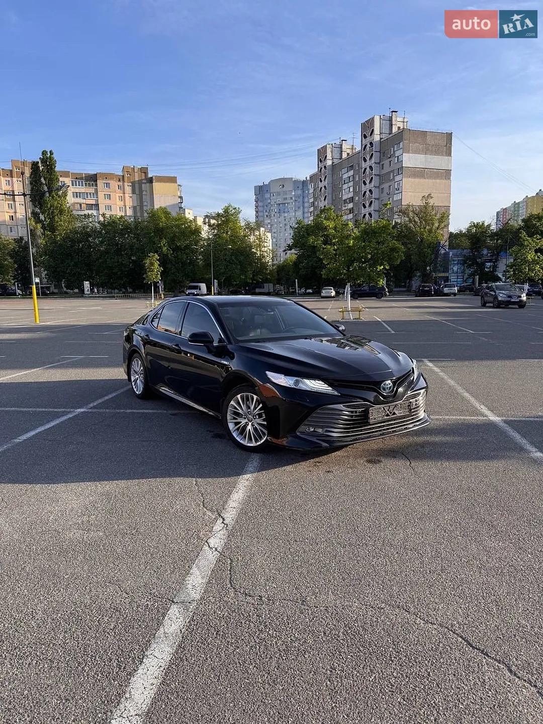 2020 Toyota Camry - мініатюра 2