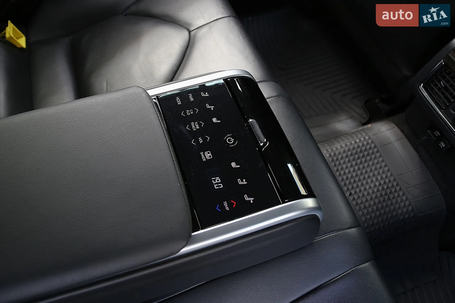 2017 Toyota Camry - мініатюра 21