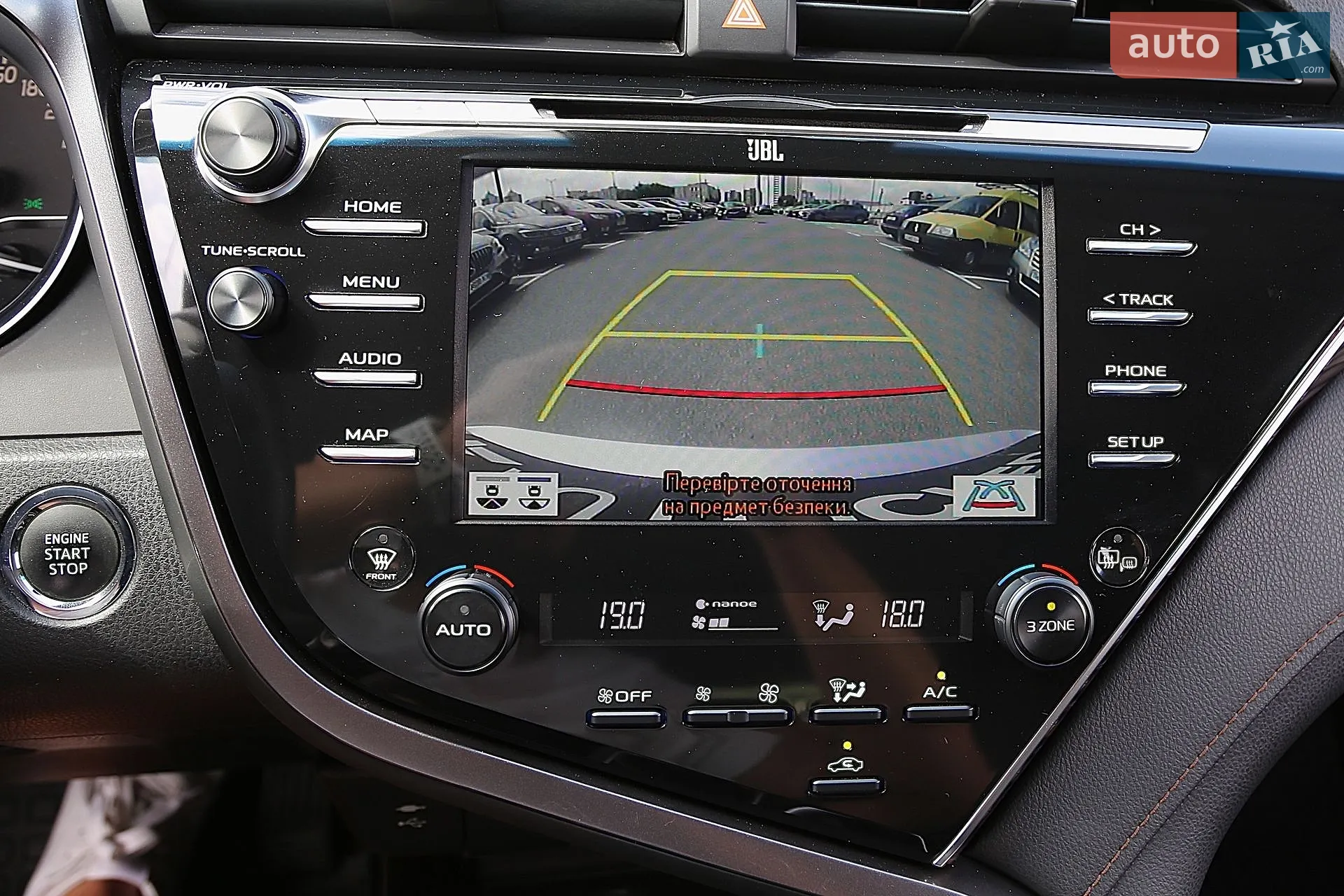 2017 Toyota Camry - мініатюра 16