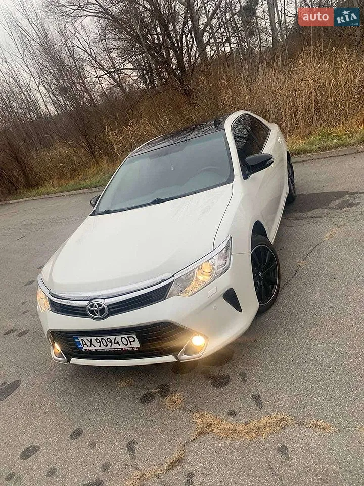 2016 Toyota Camry - мініатюра 19