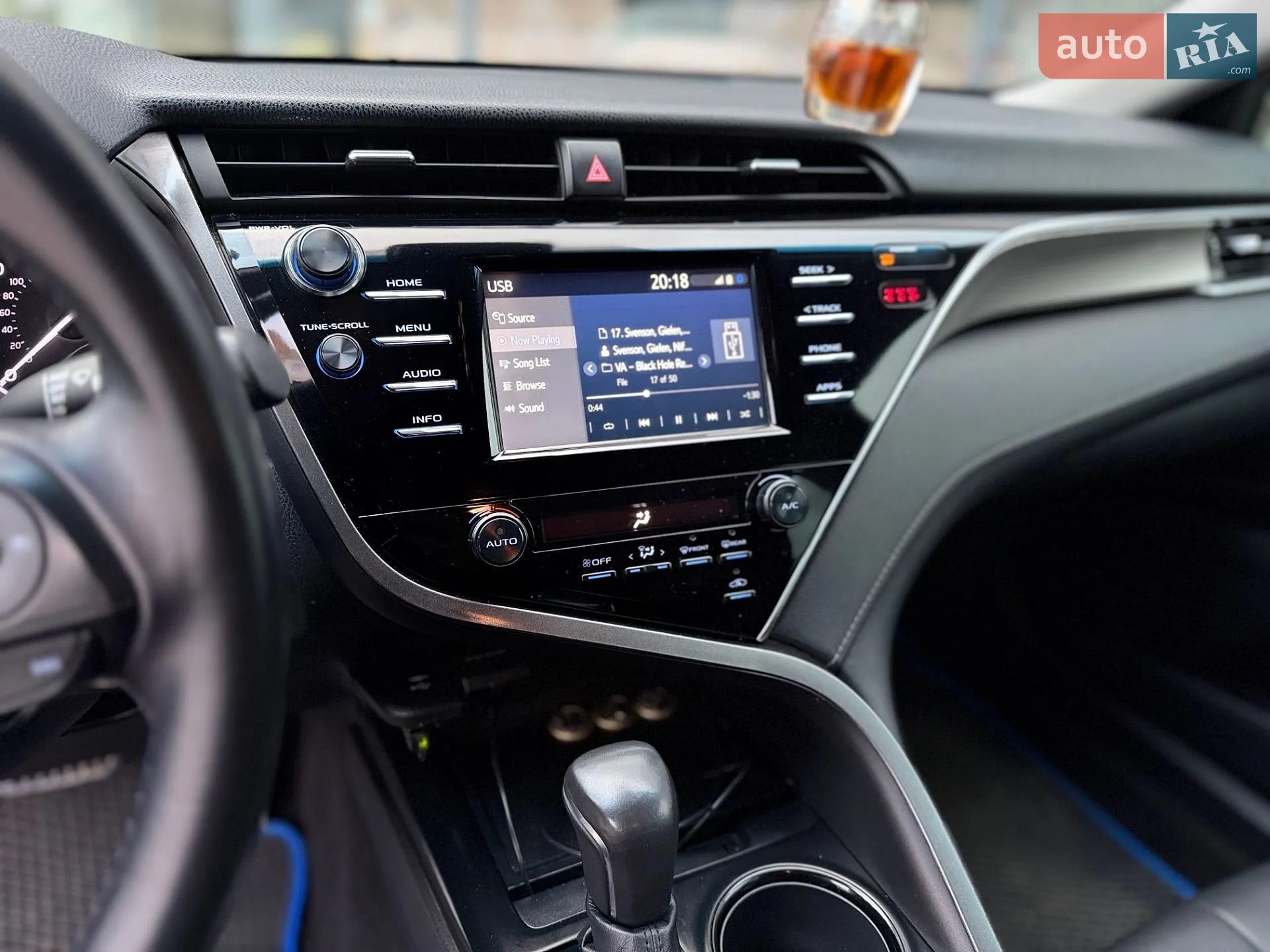 2017 Toyota Camry - мініатюра 12