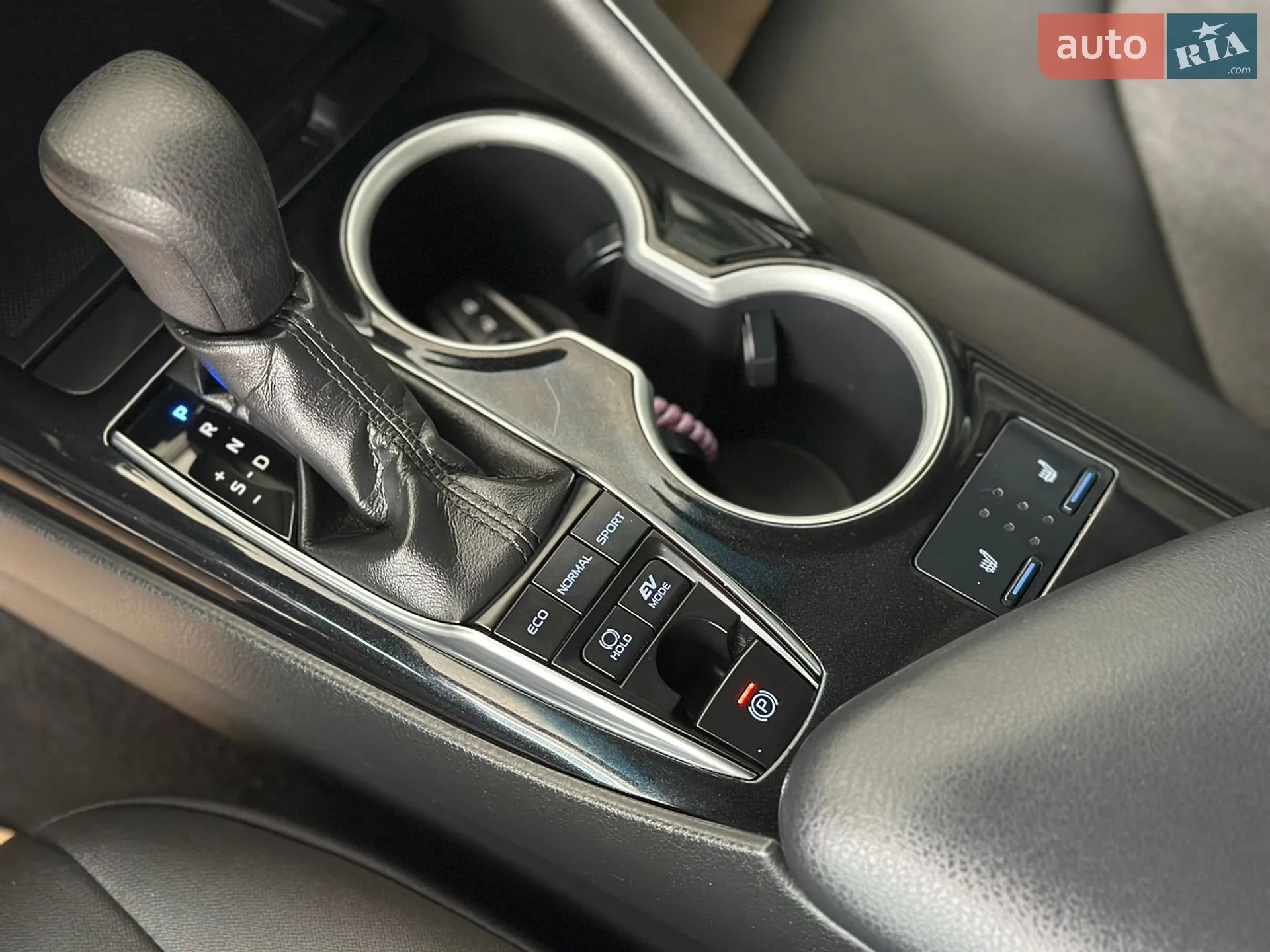 2018 Toyota Camry - мініатюра 15