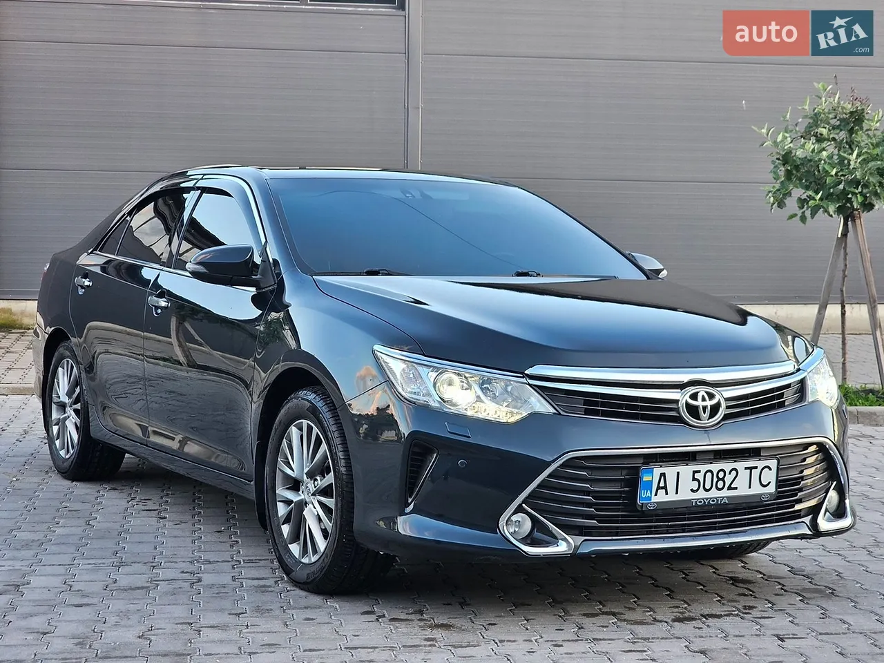 2016 Toyota Camry - мініатюра 11
