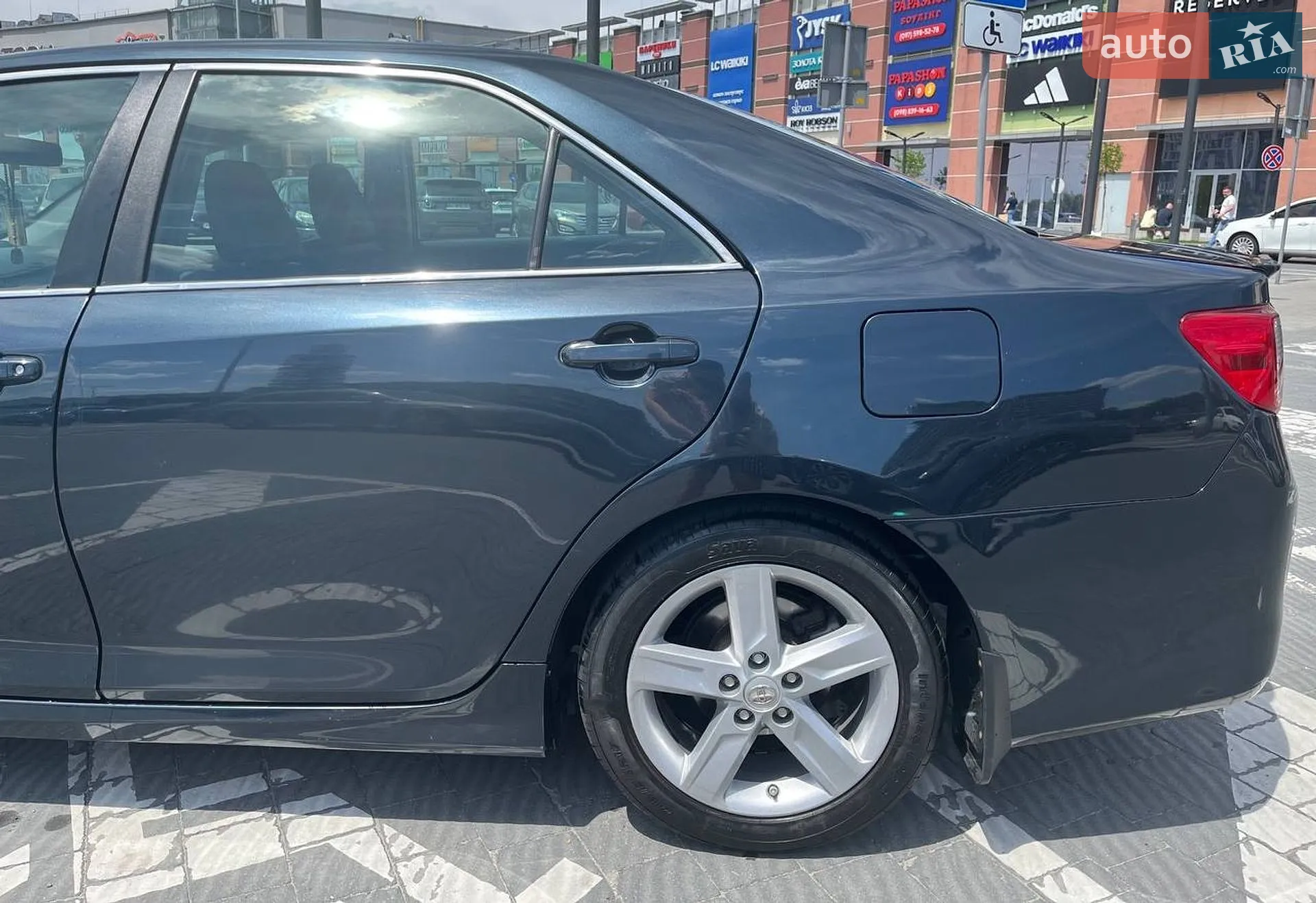 2014 Toyota Camry - мініатюра 21