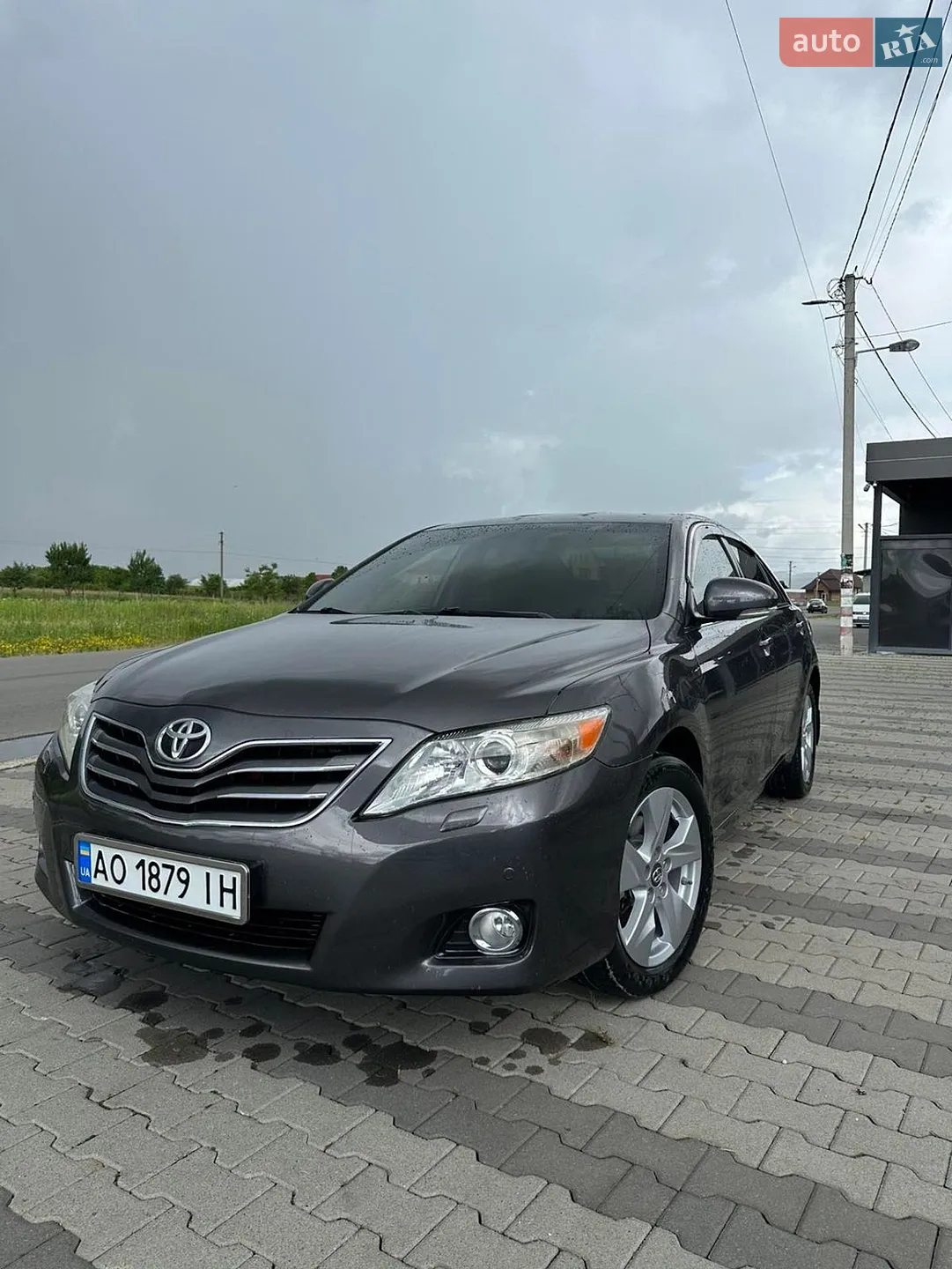 2010 Toyota Camry - фото 1