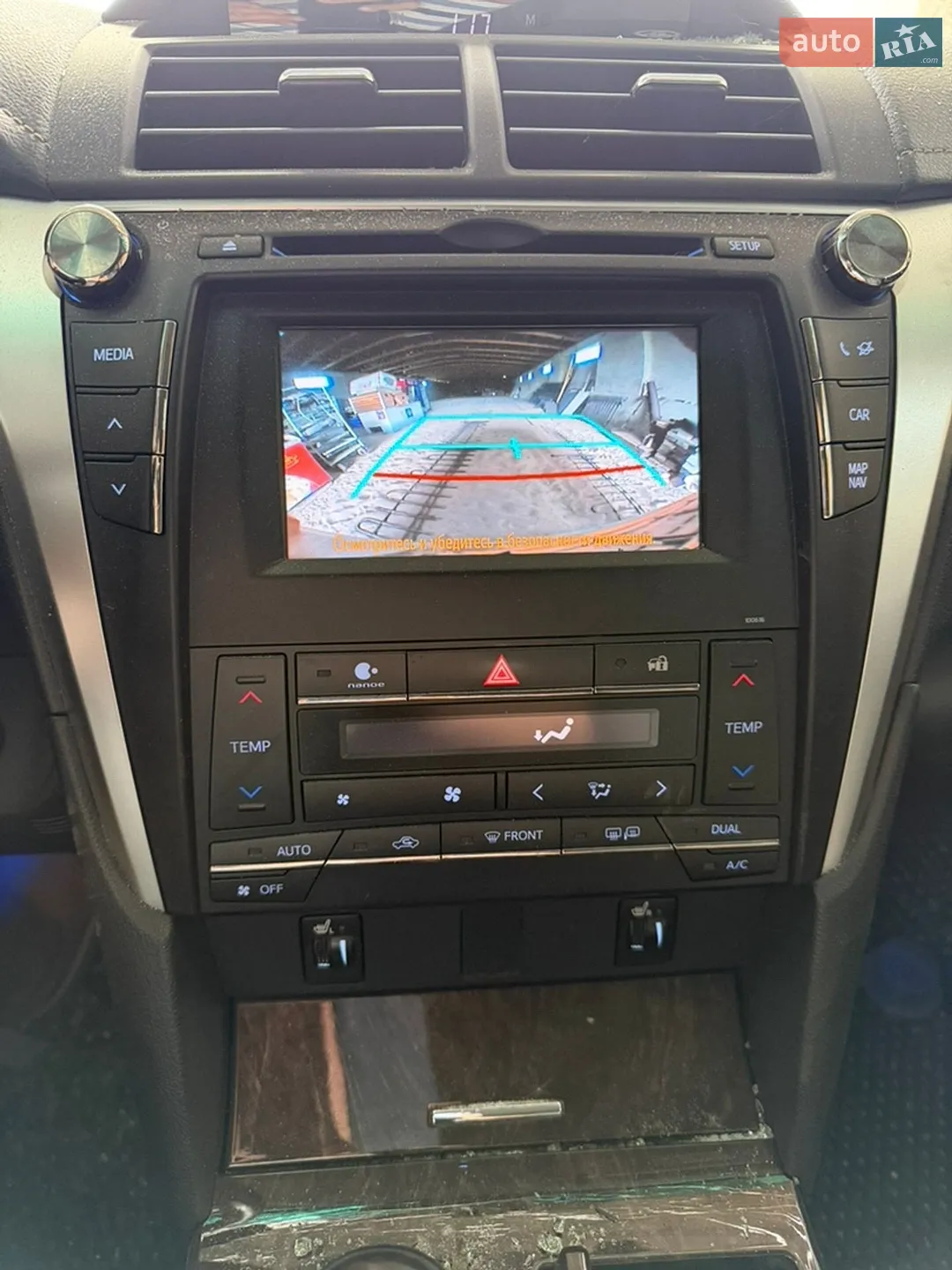 2016 Toyota Camry - мініатюра 18
