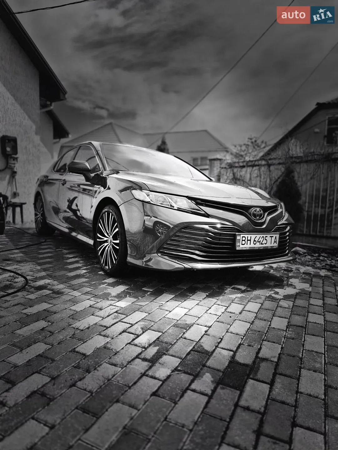 2019 Toyota Camry - фото 1