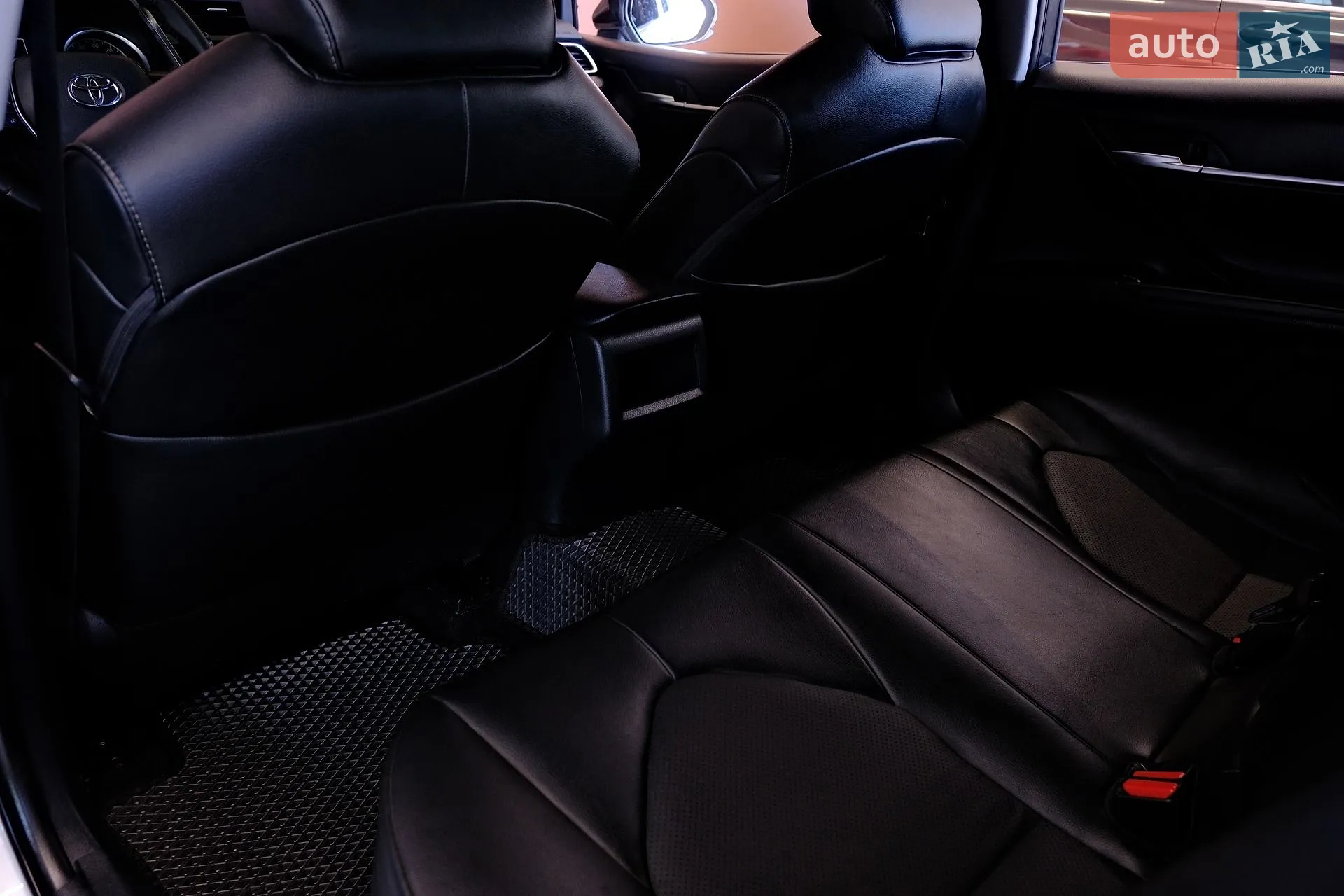 2018 Toyota Camry - мініатюра 32