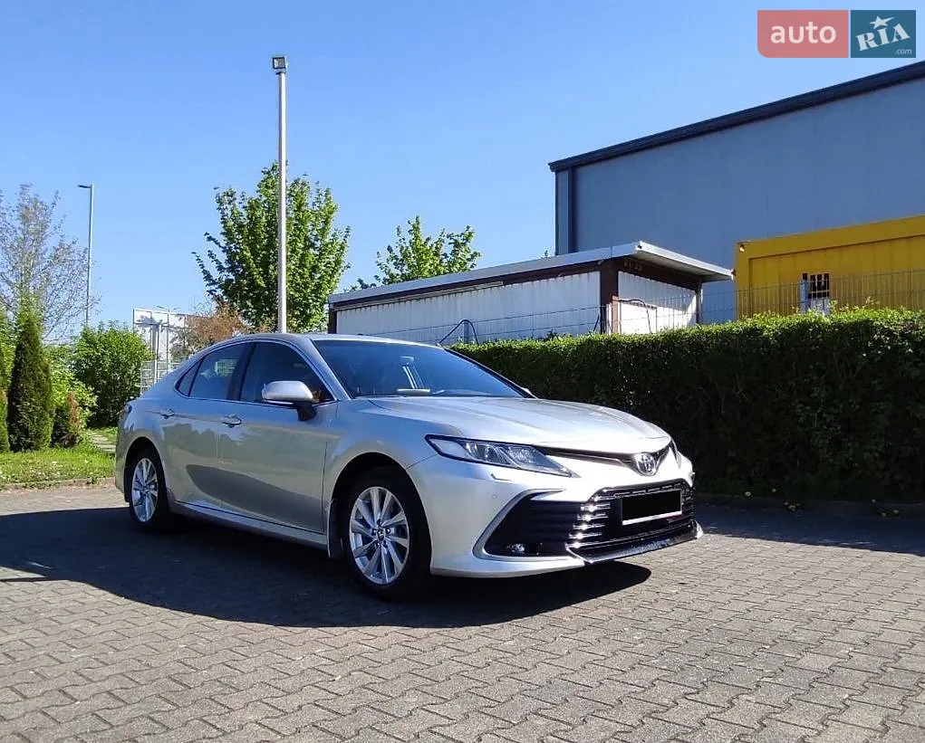 2023 Toyota Camry - мініатюра 3