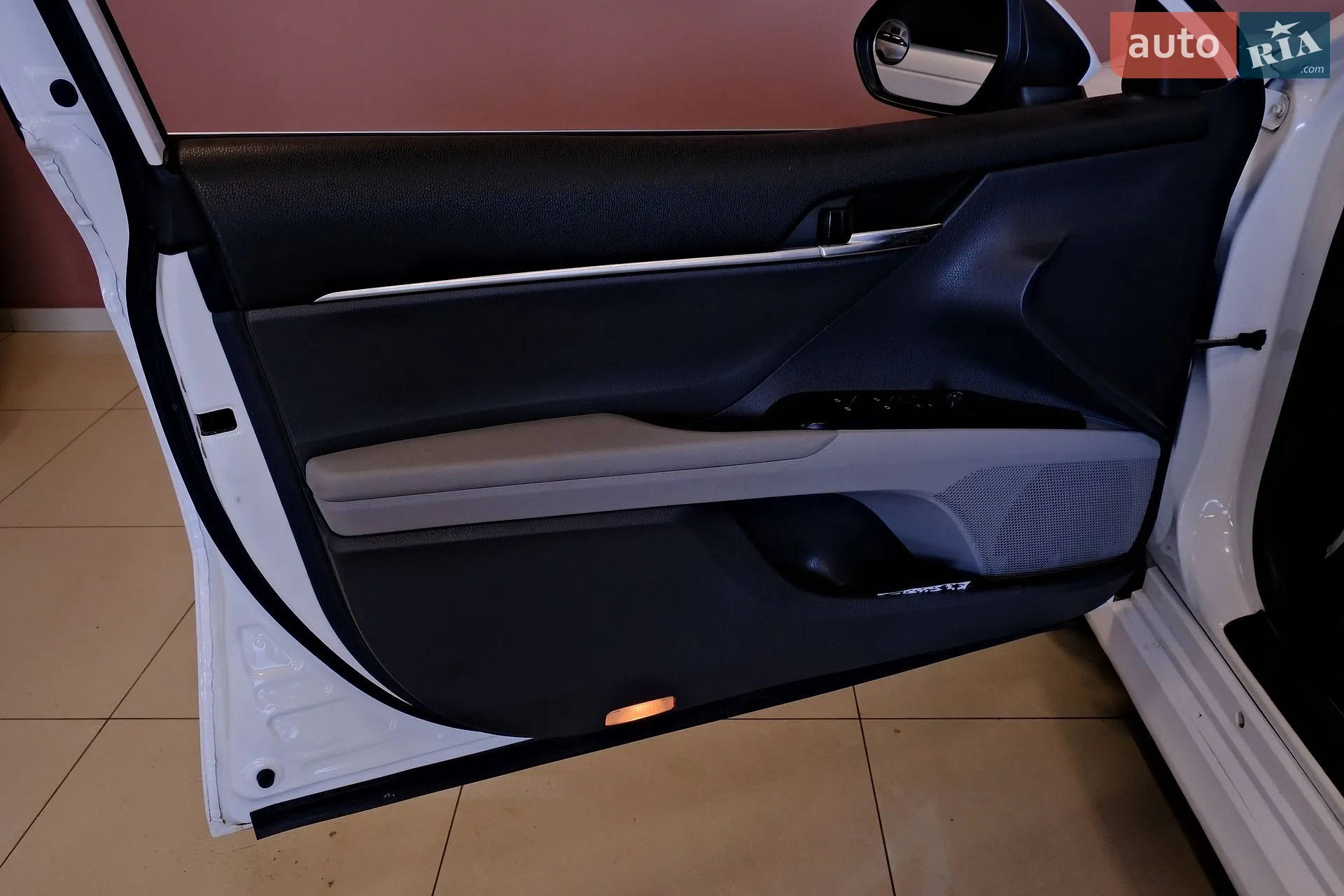 2019 Toyota Camry - мініатюра 25