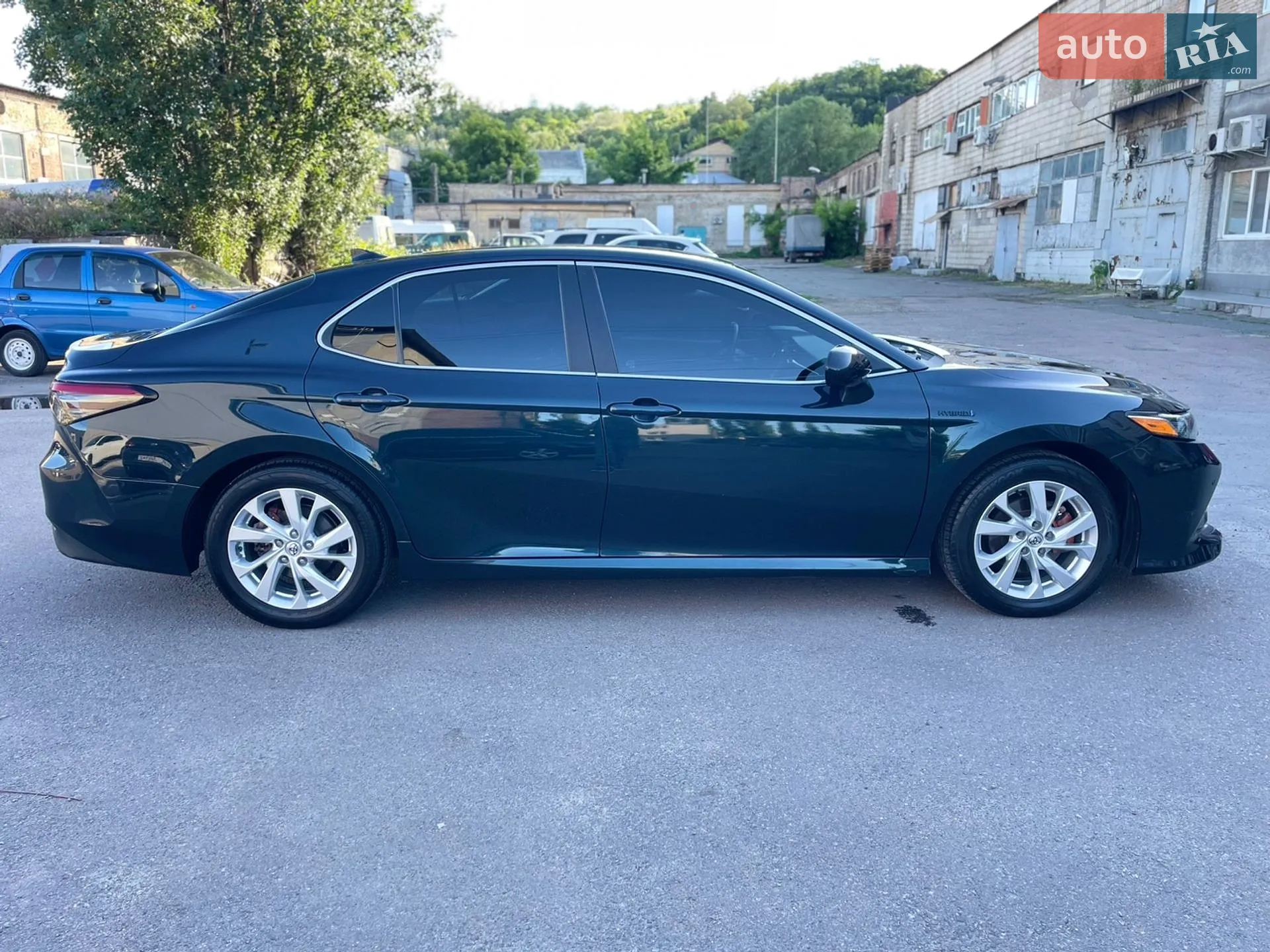 2020 Toyota Camry - мініатюра 3