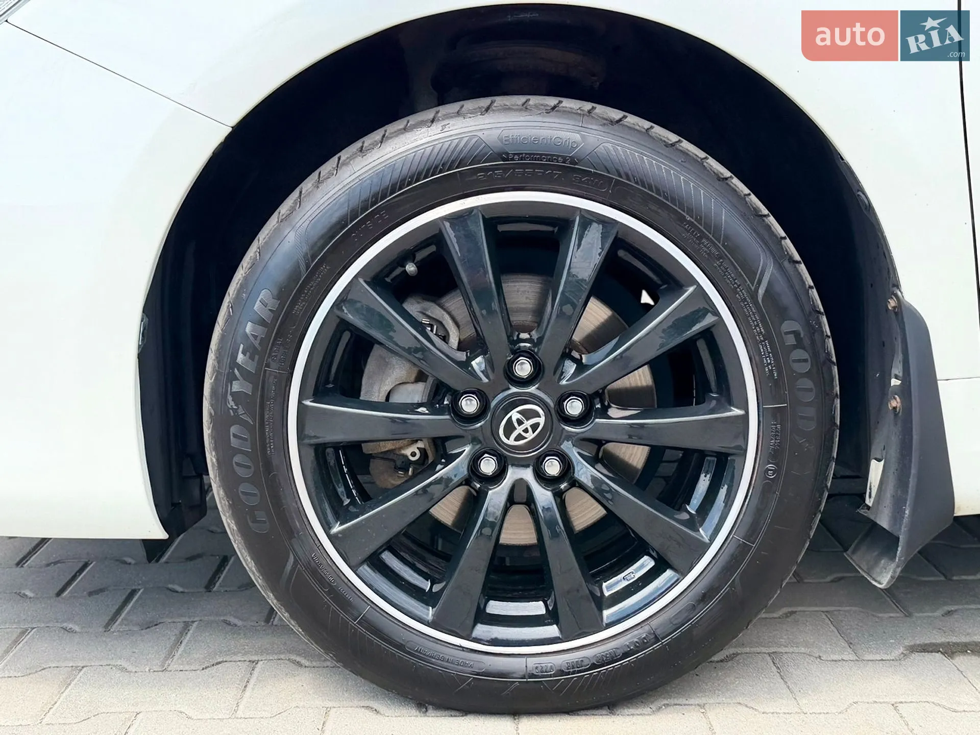 2016 Toyota Camry - мініатюра 16