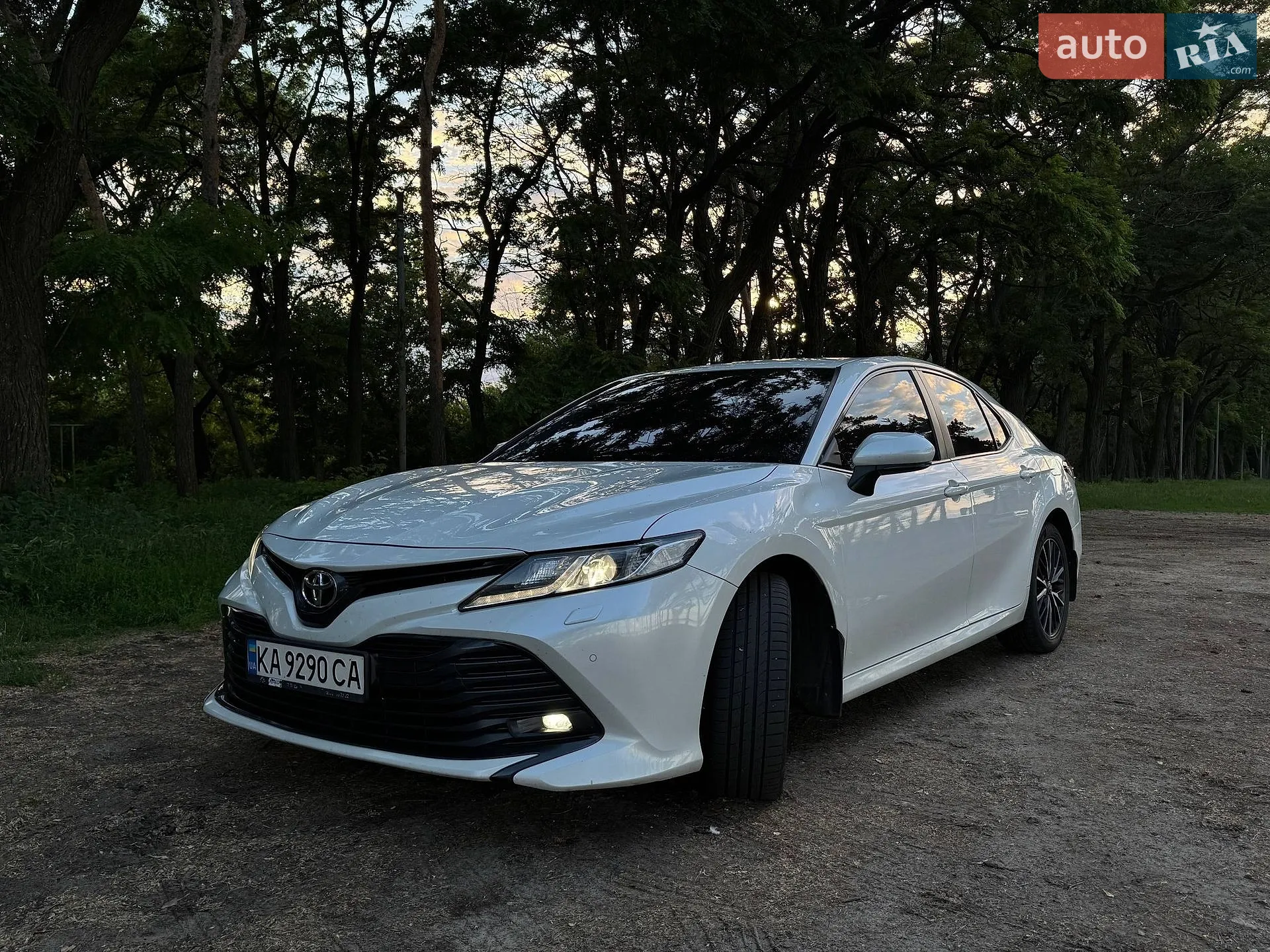 2019 Toyota Camry - мініатюра 4