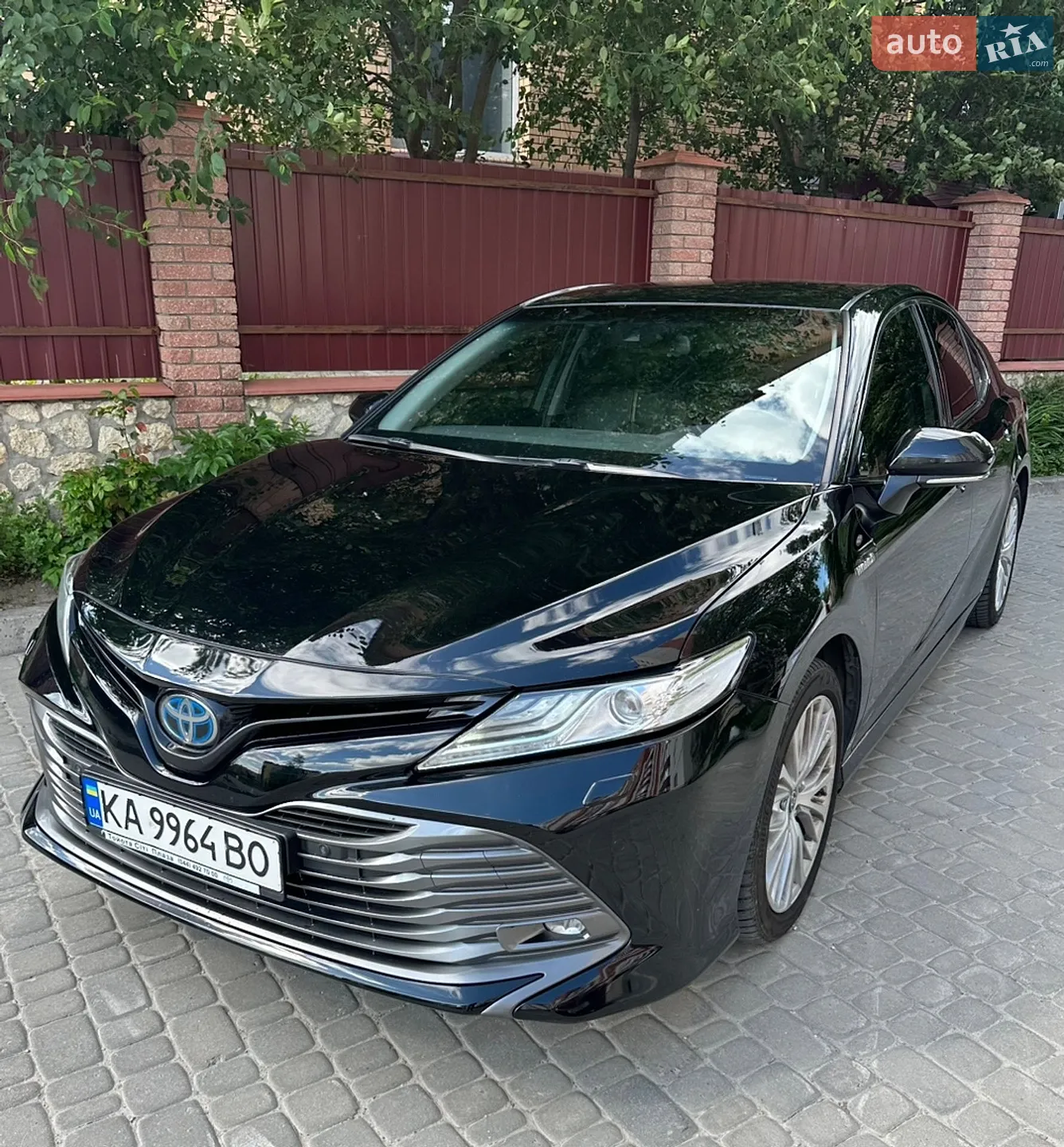 2020 Toyota Camry - мініатюра 2
