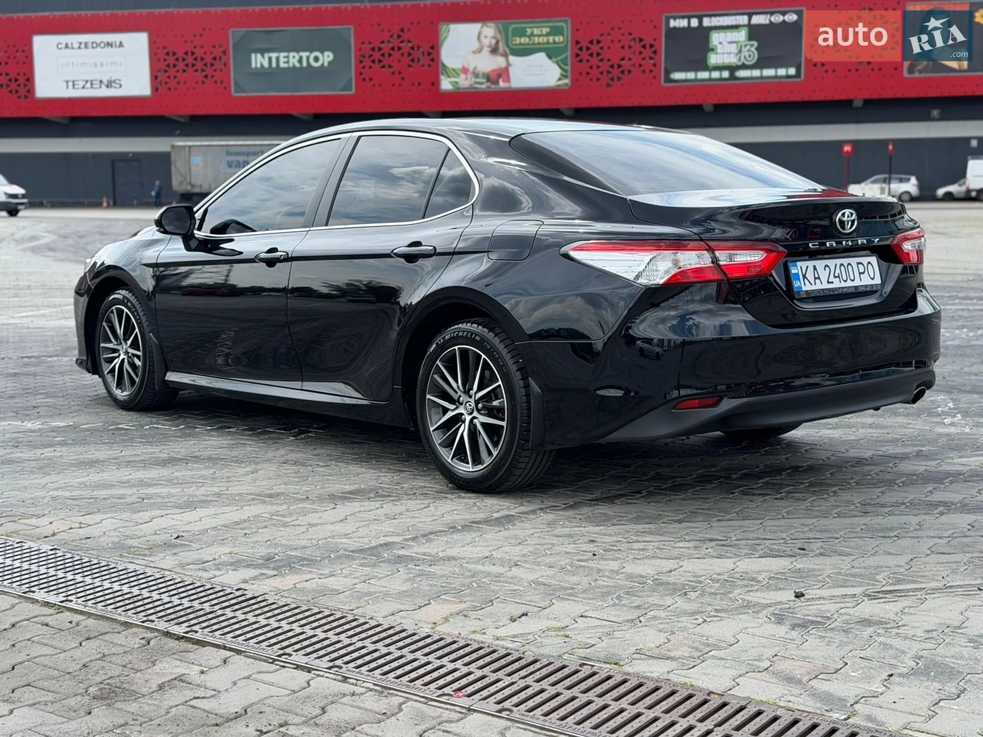 2018 Toyota Camry - мініатюра 10