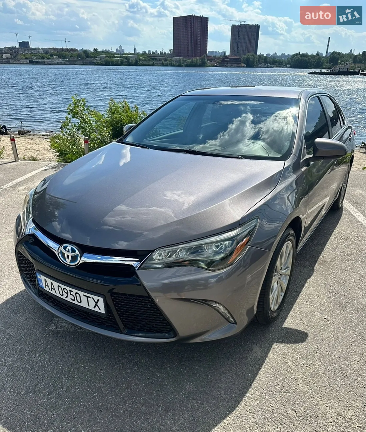2016 Toyota Camry - мініатюра 2