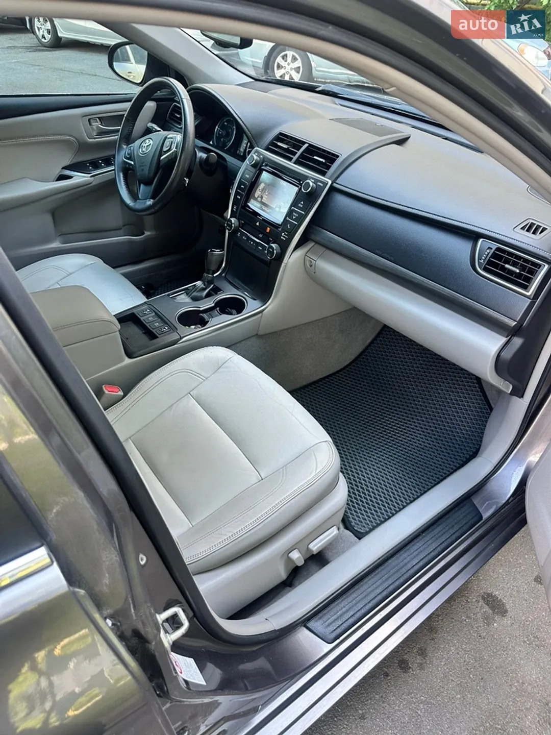 2016 Toyota Camry - мініатюра 16