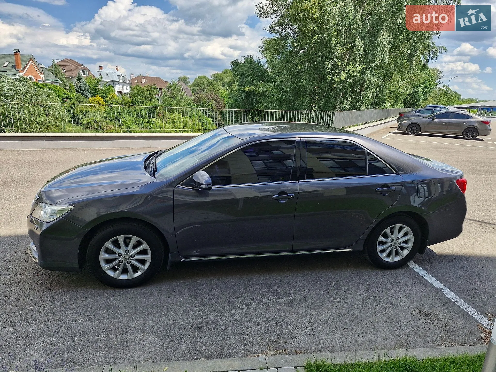 2012 Toyota Camry - фото 1