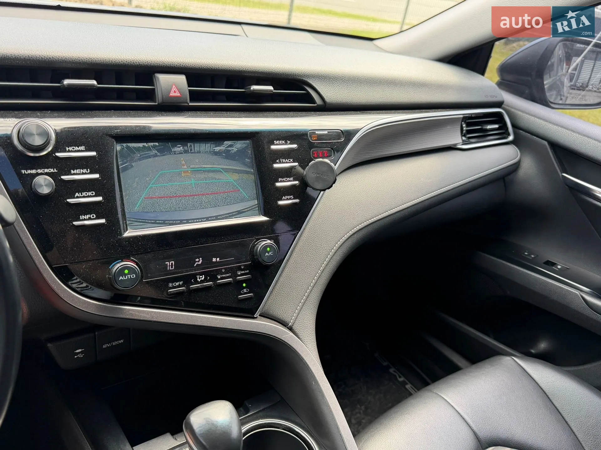 2017 Toyota Camry - мініатюра 12