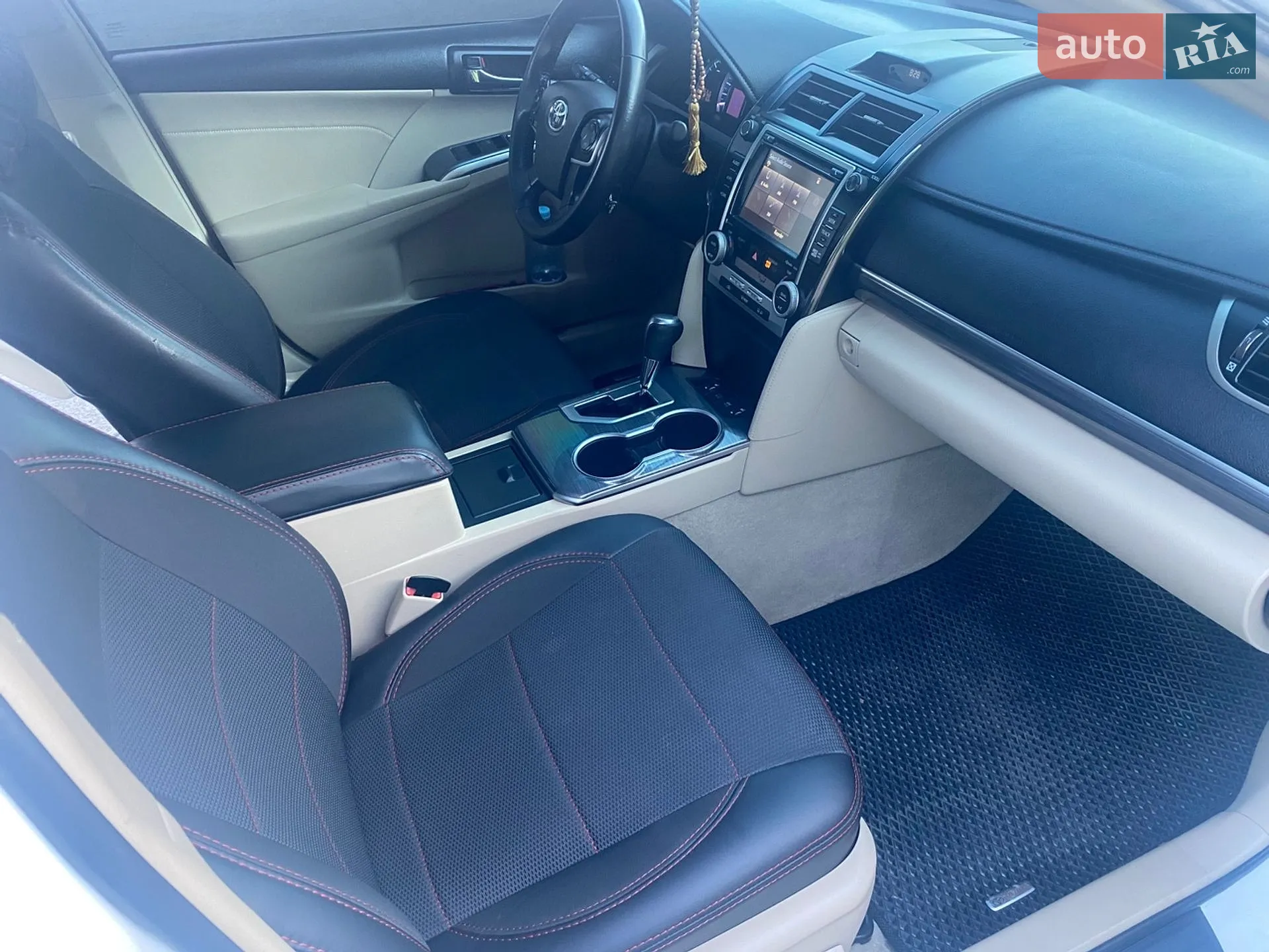 2014 Toyota Camry - мініатюра 16
