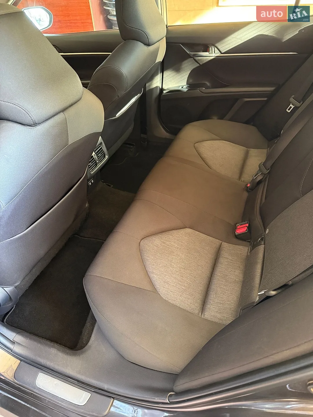 2018 Toyota Camry - мініатюра 11