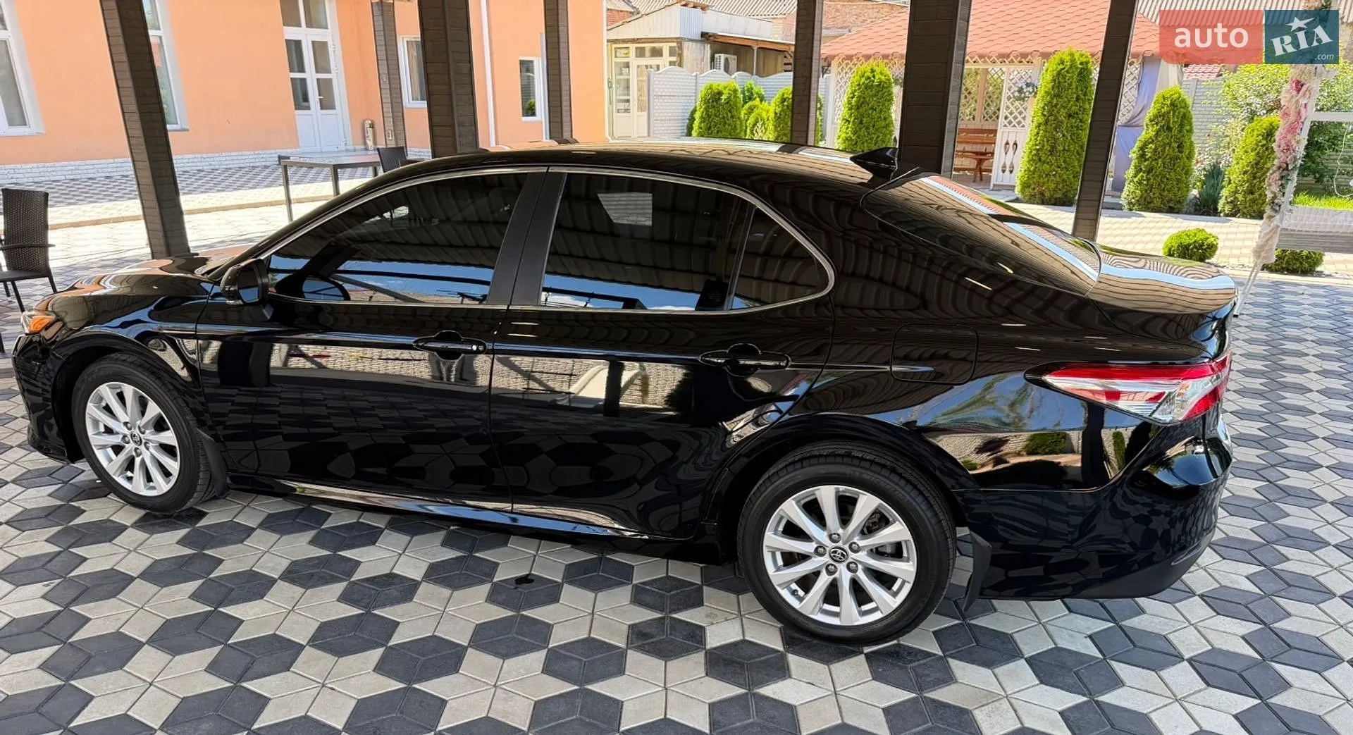 2020 Toyota Camry - мініатюра 4