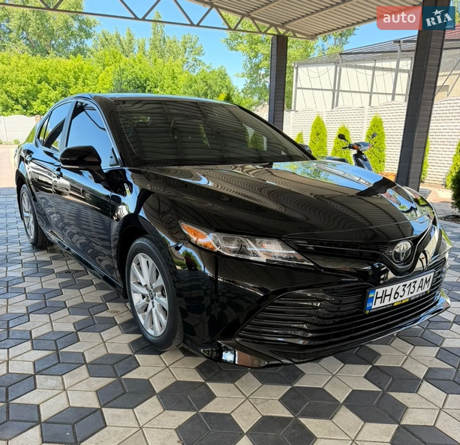2020 Toyota Camry - мініатюра 3
