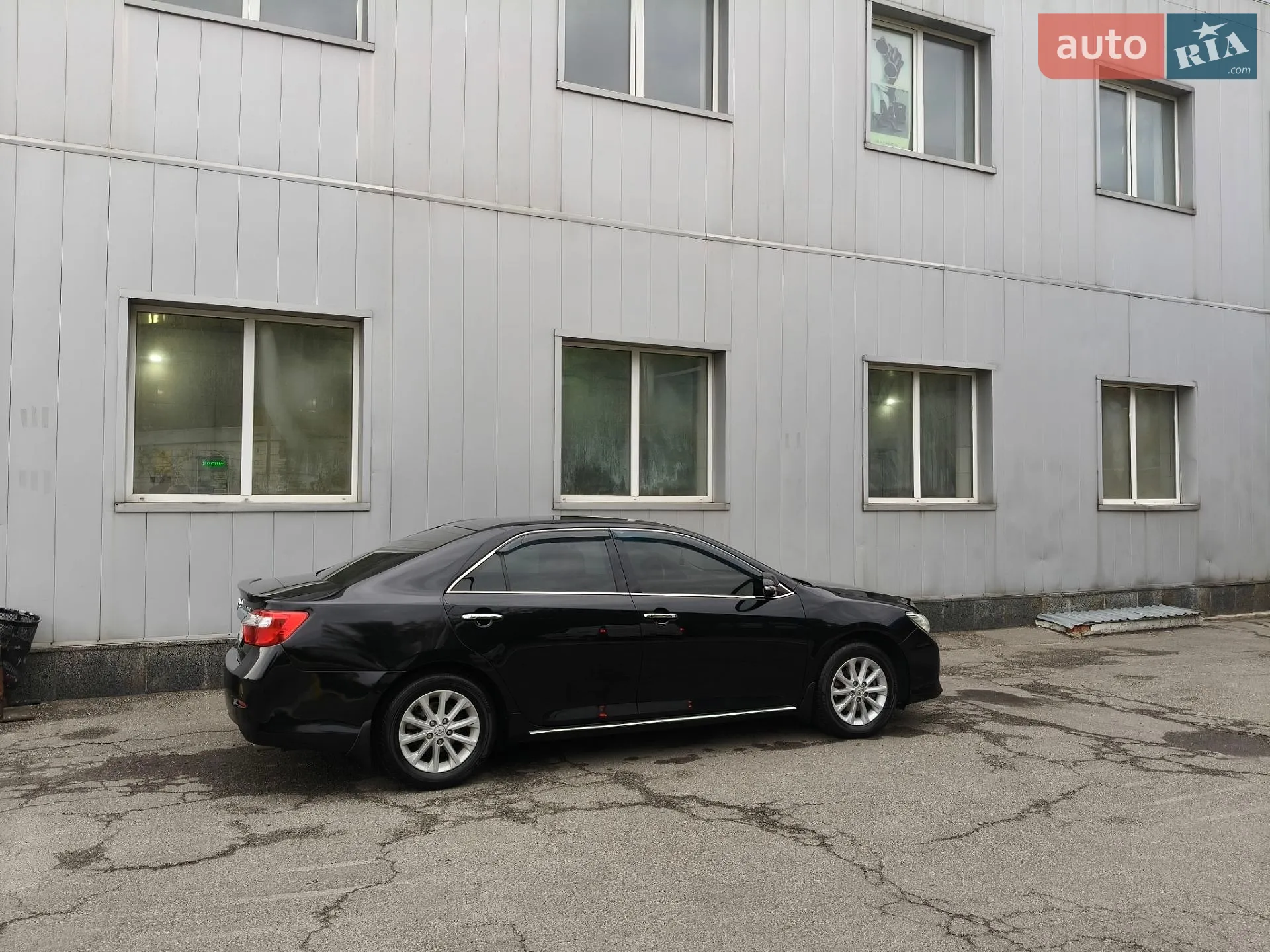 2013 Toyota Camry - мініатюра 2