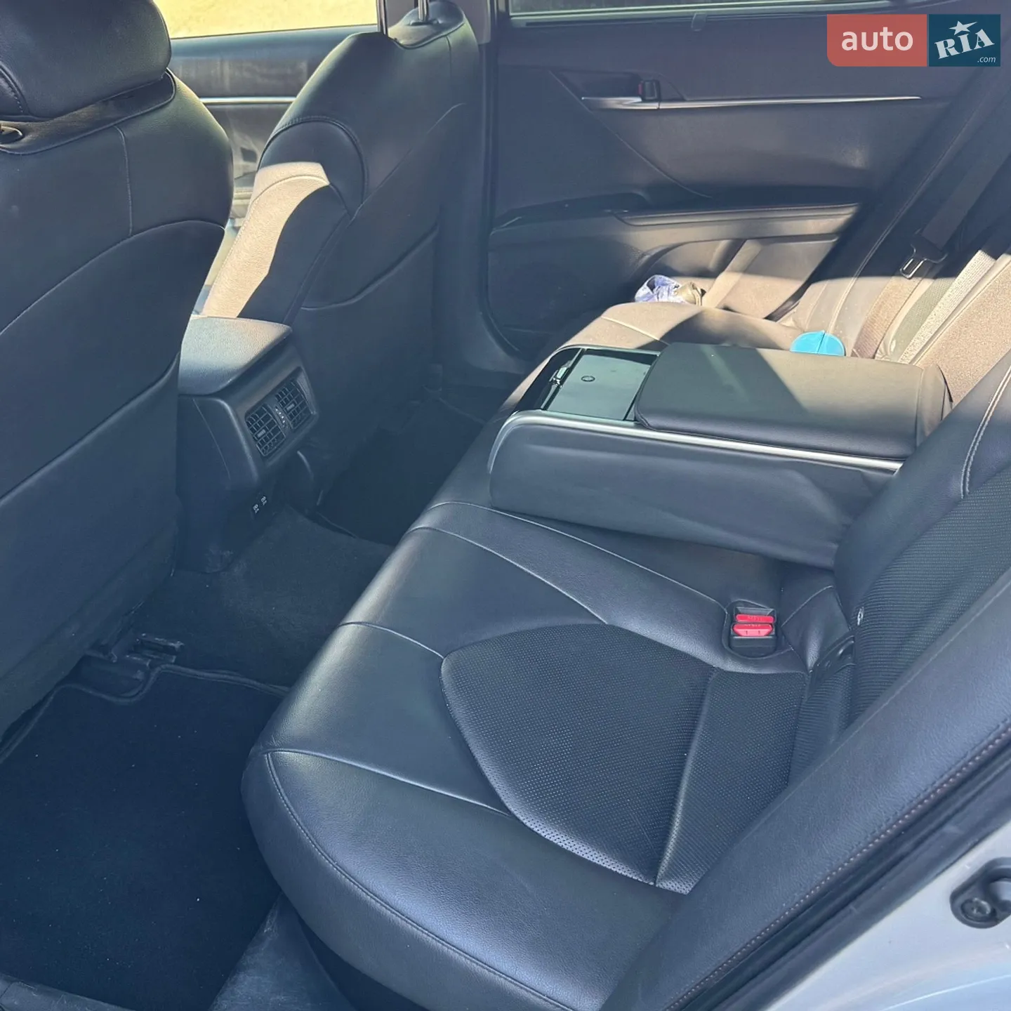 2019 Toyota Camry - мініатюра 18