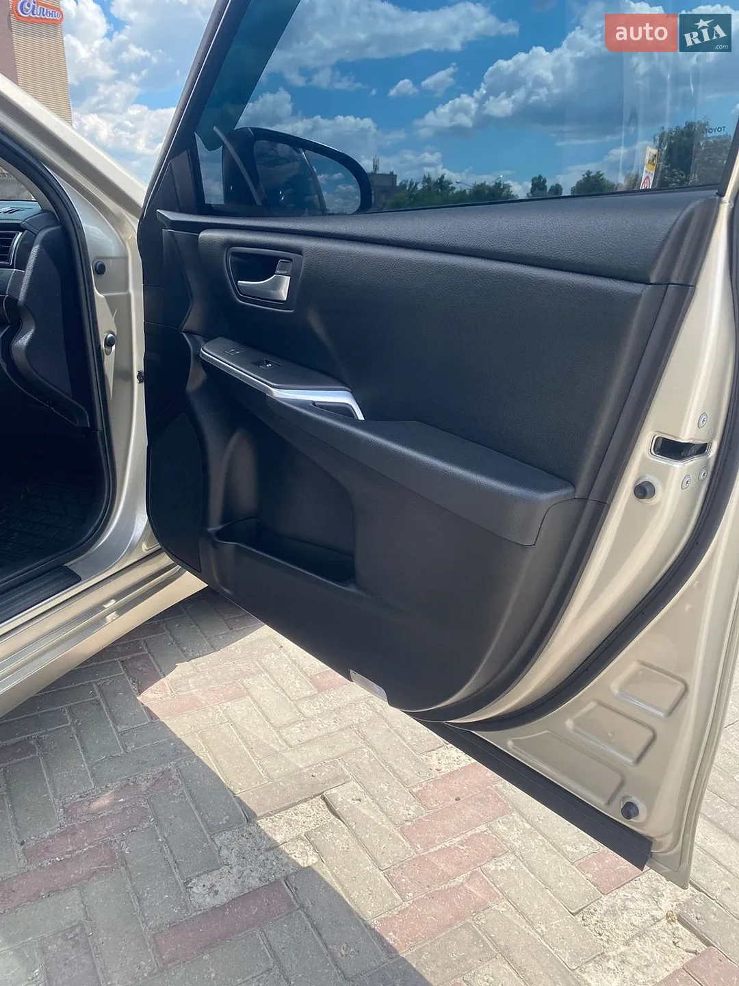 2016 Toyota Camry - мініатюра 13
