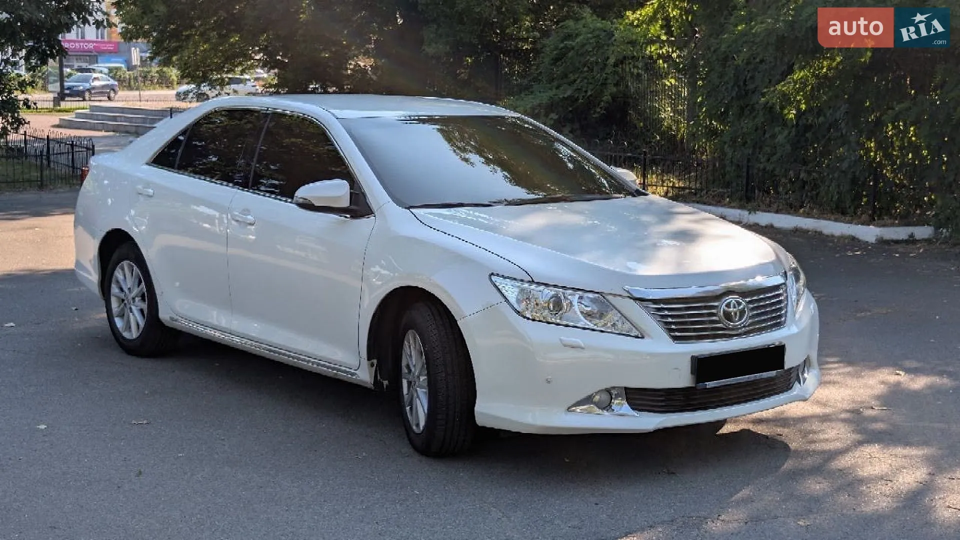 2014 Toyota Camry - фото 1