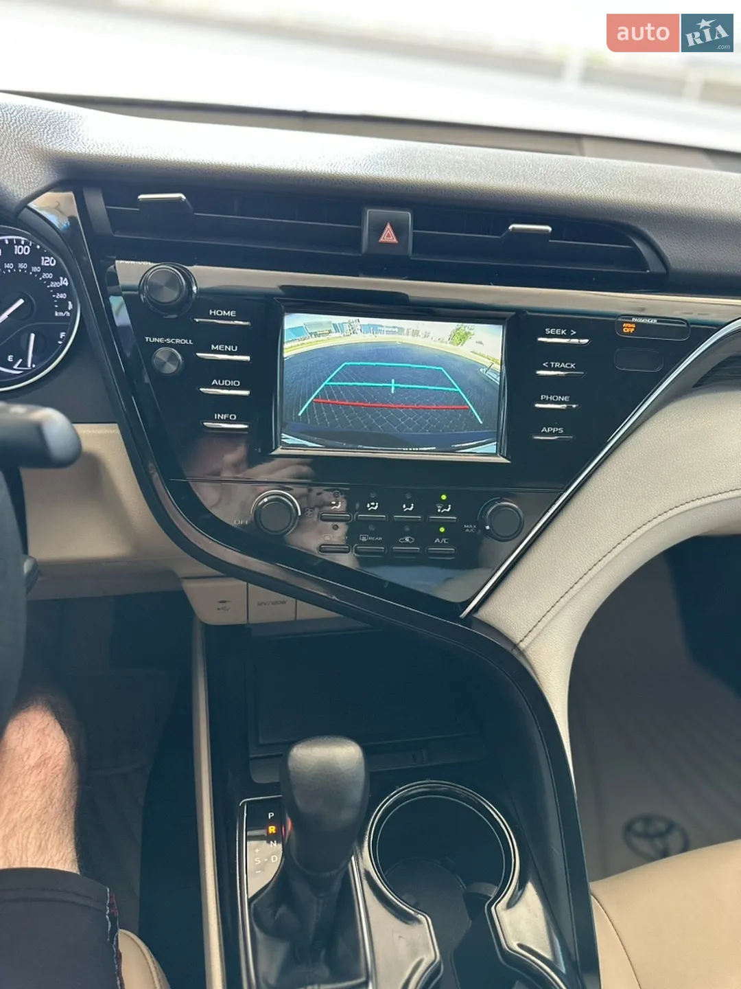 2017 Toyota Camry - мініатюра 12